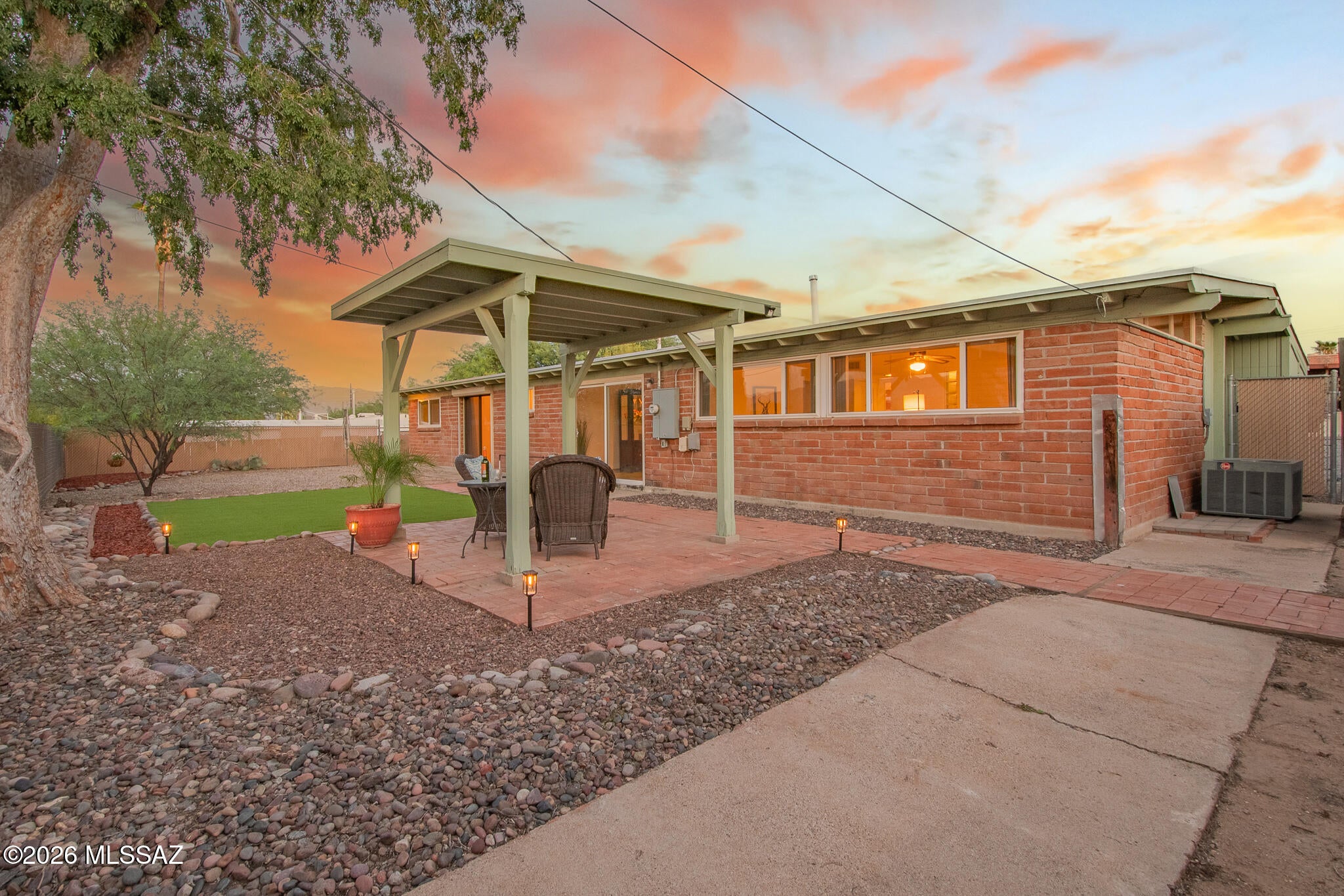 Kingston Knolls Terrace - Residential