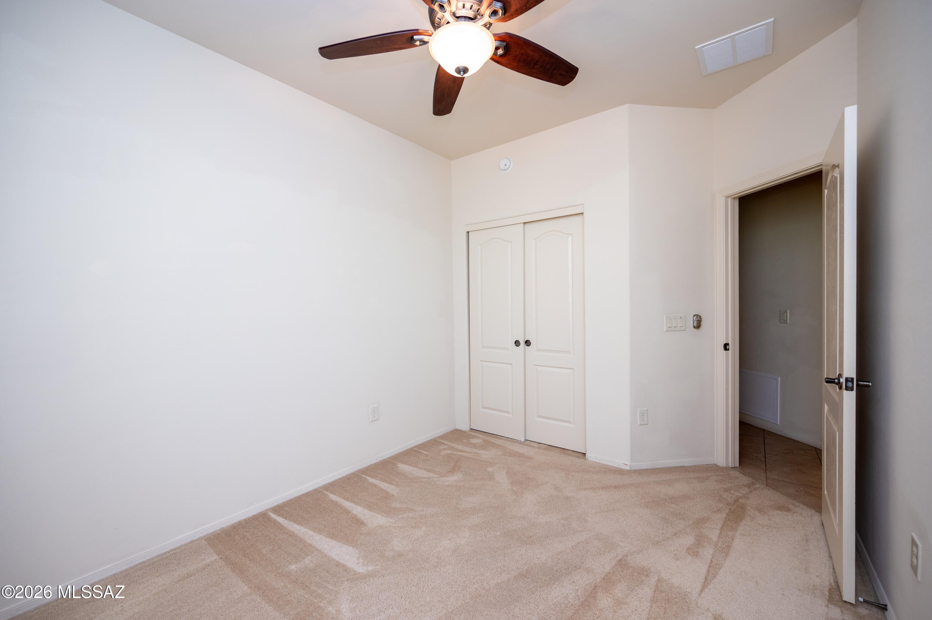 River Walk (1-140) - Residential Lease