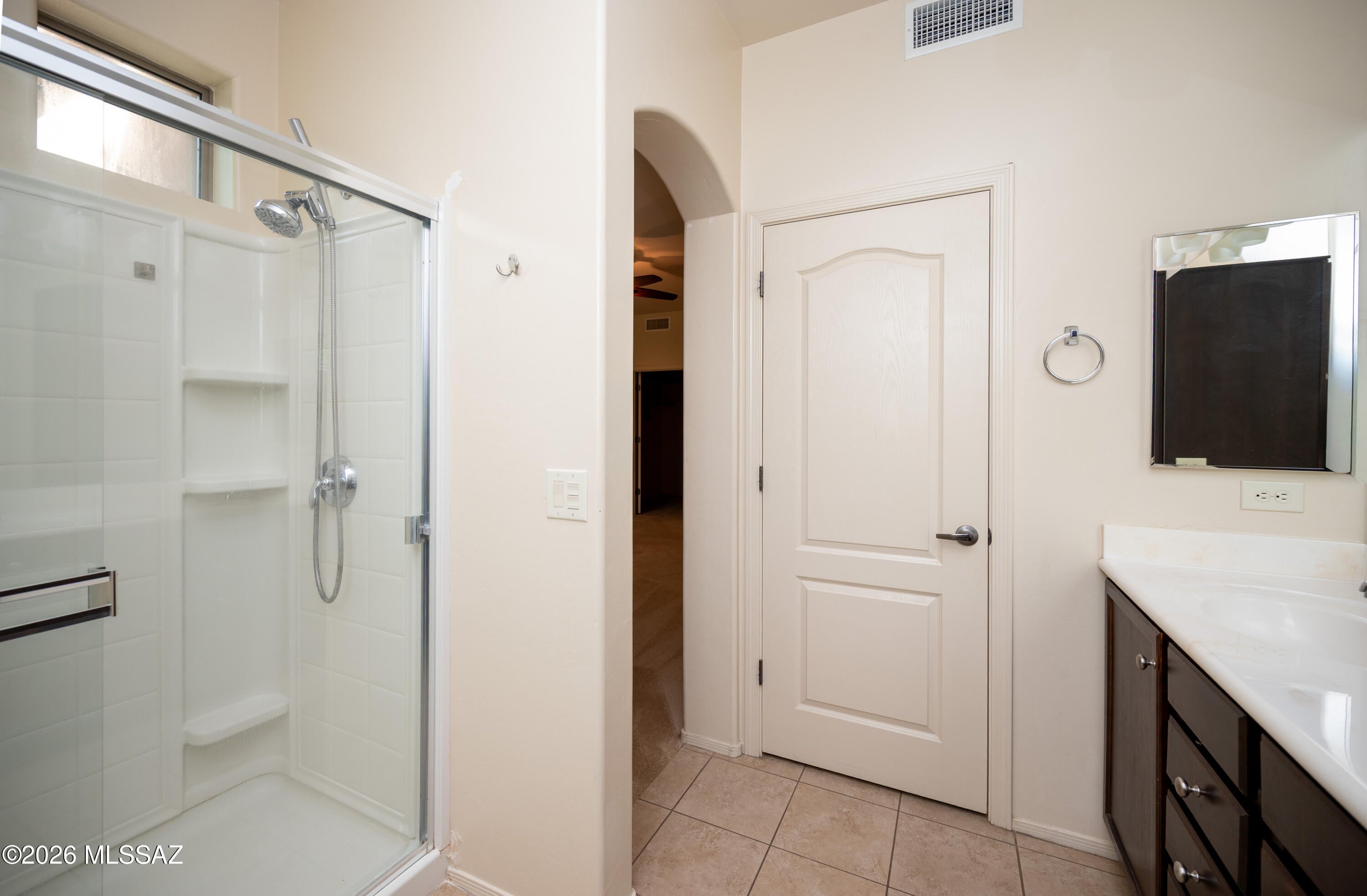 River Walk (1-140) - Residential Lease
