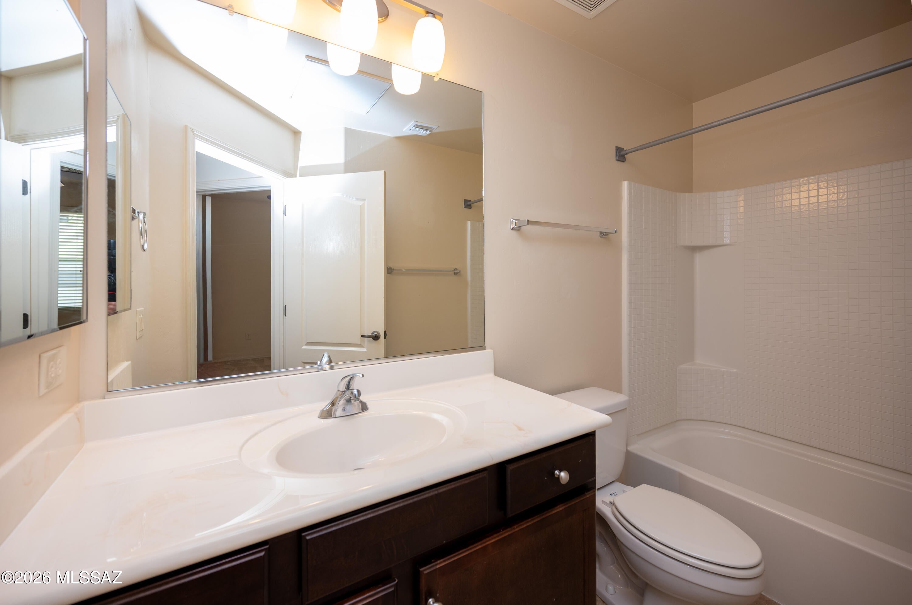 River Walk (1-140) - Residential Lease