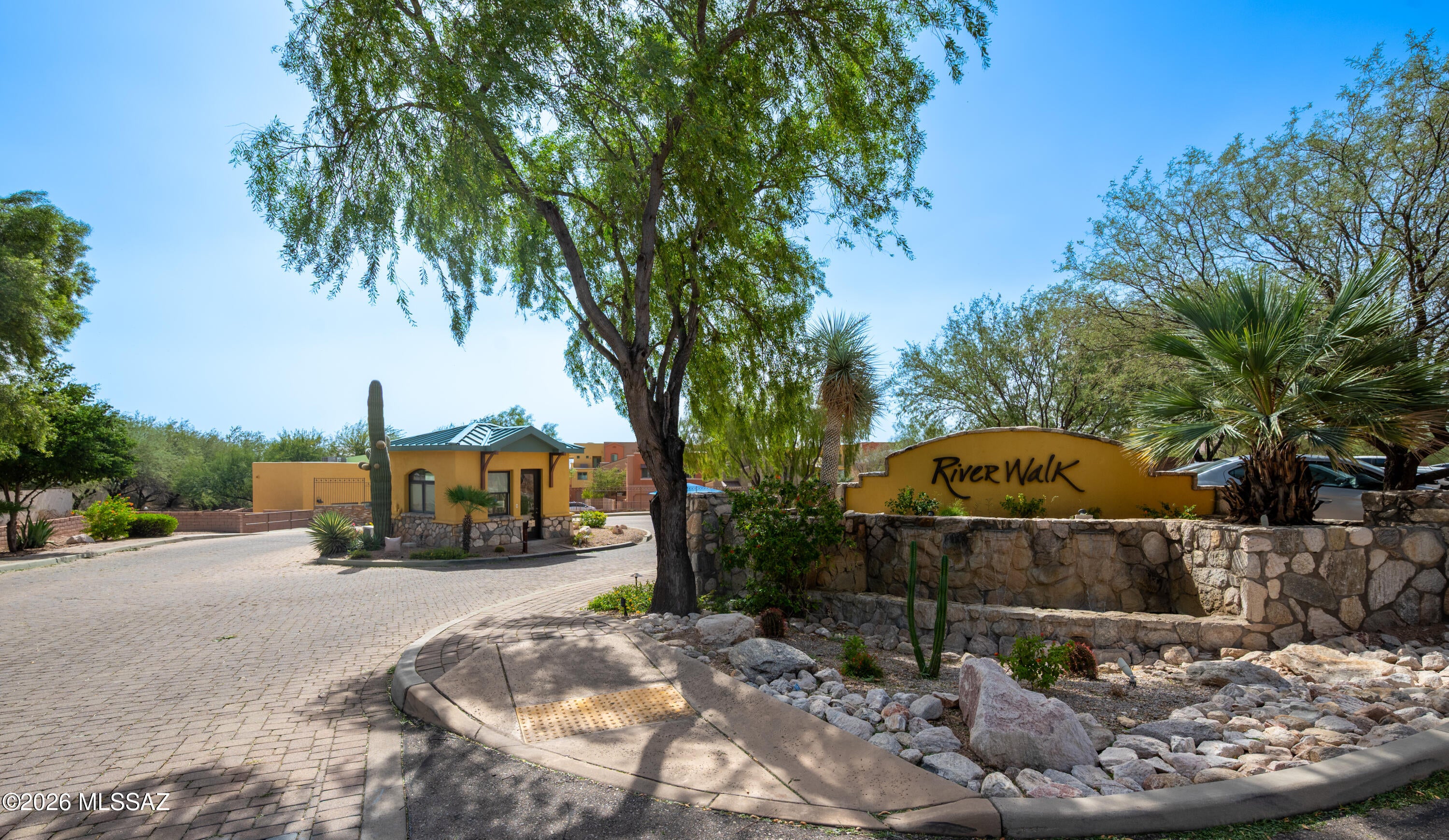 River Walk (1-140) - Residential Lease