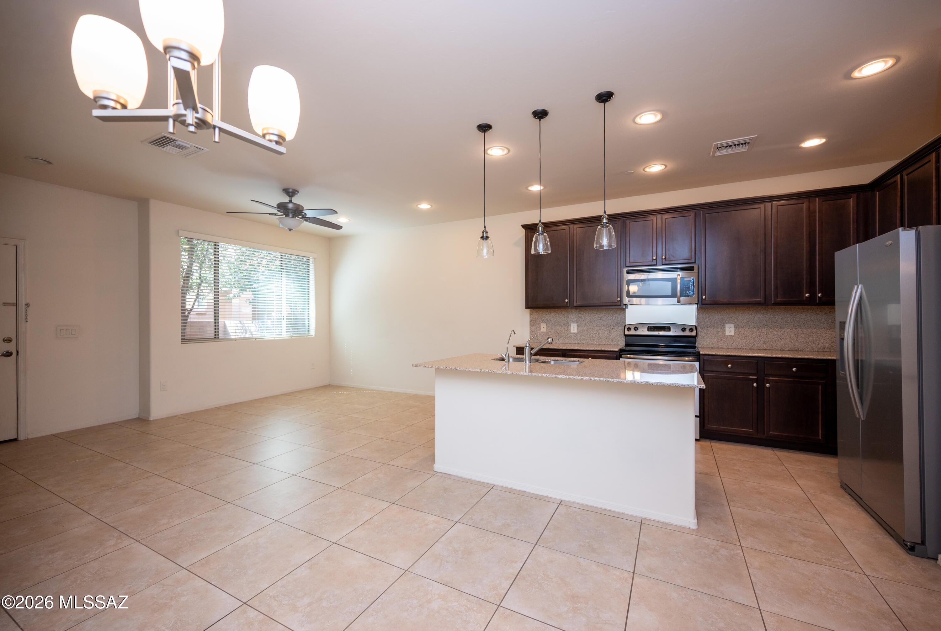 River Walk (1-140) - Residential Lease