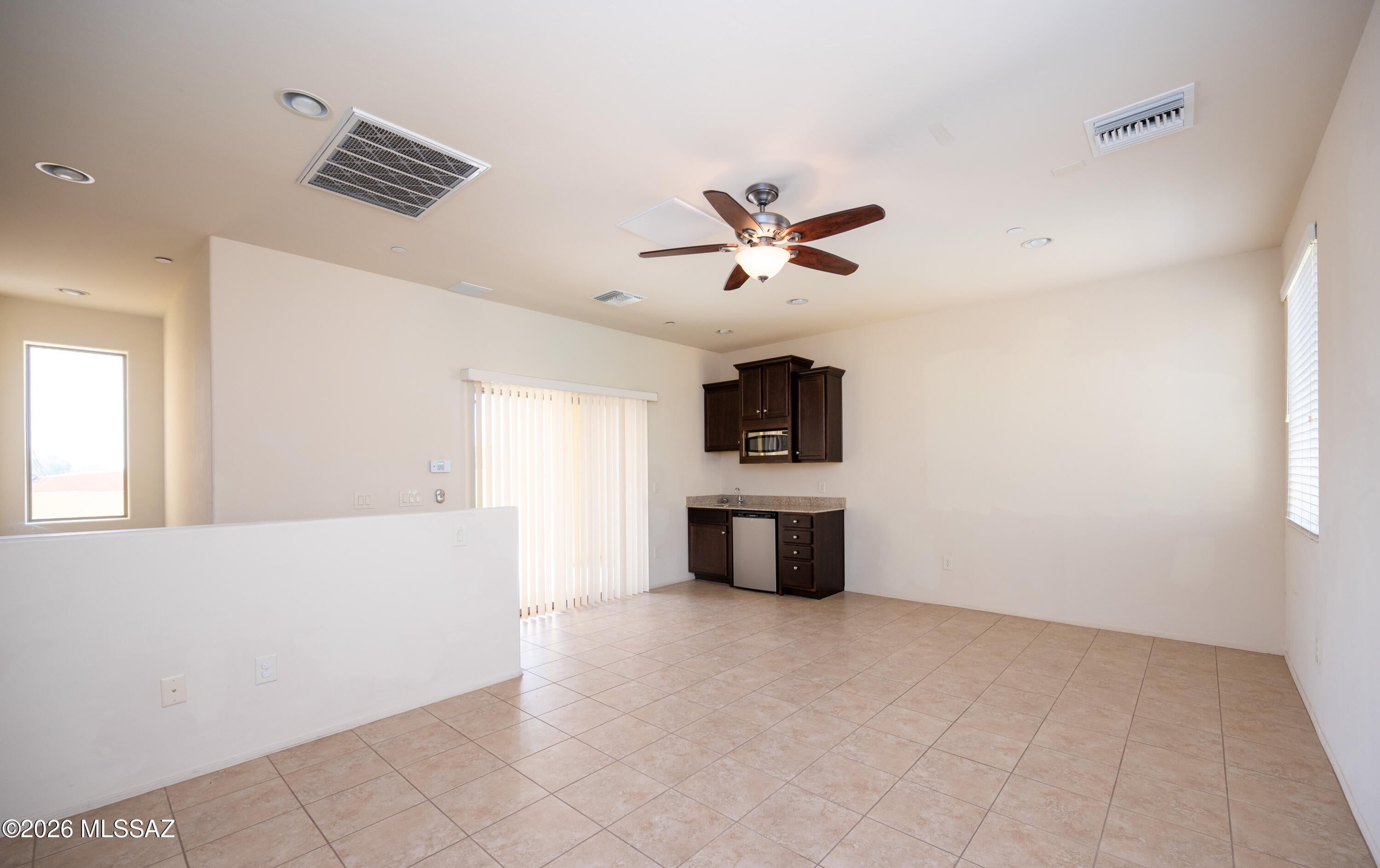 River Walk (1-140) - Residential Lease
