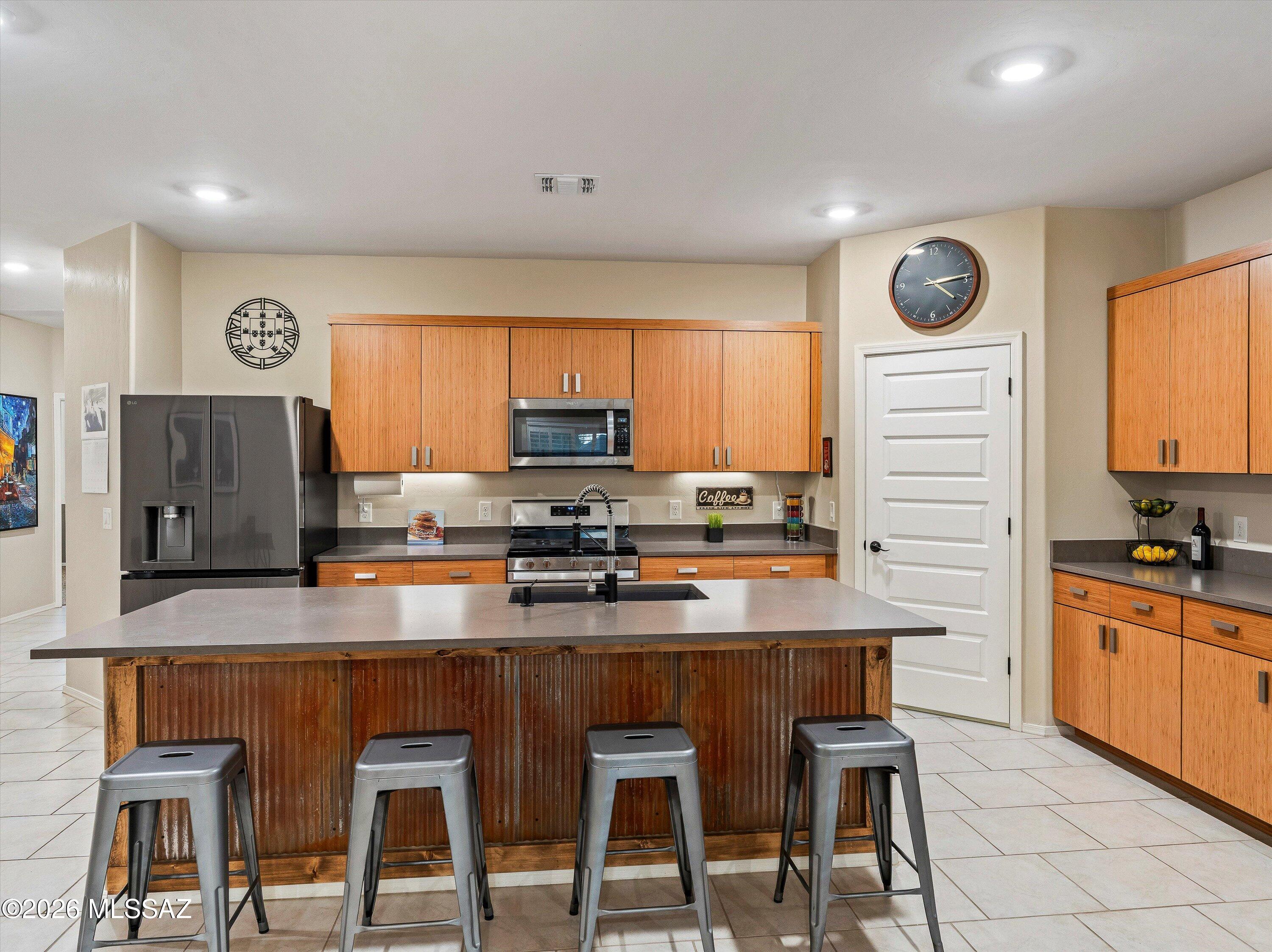 Saguaro Bloom SQ20180540069 - Residential