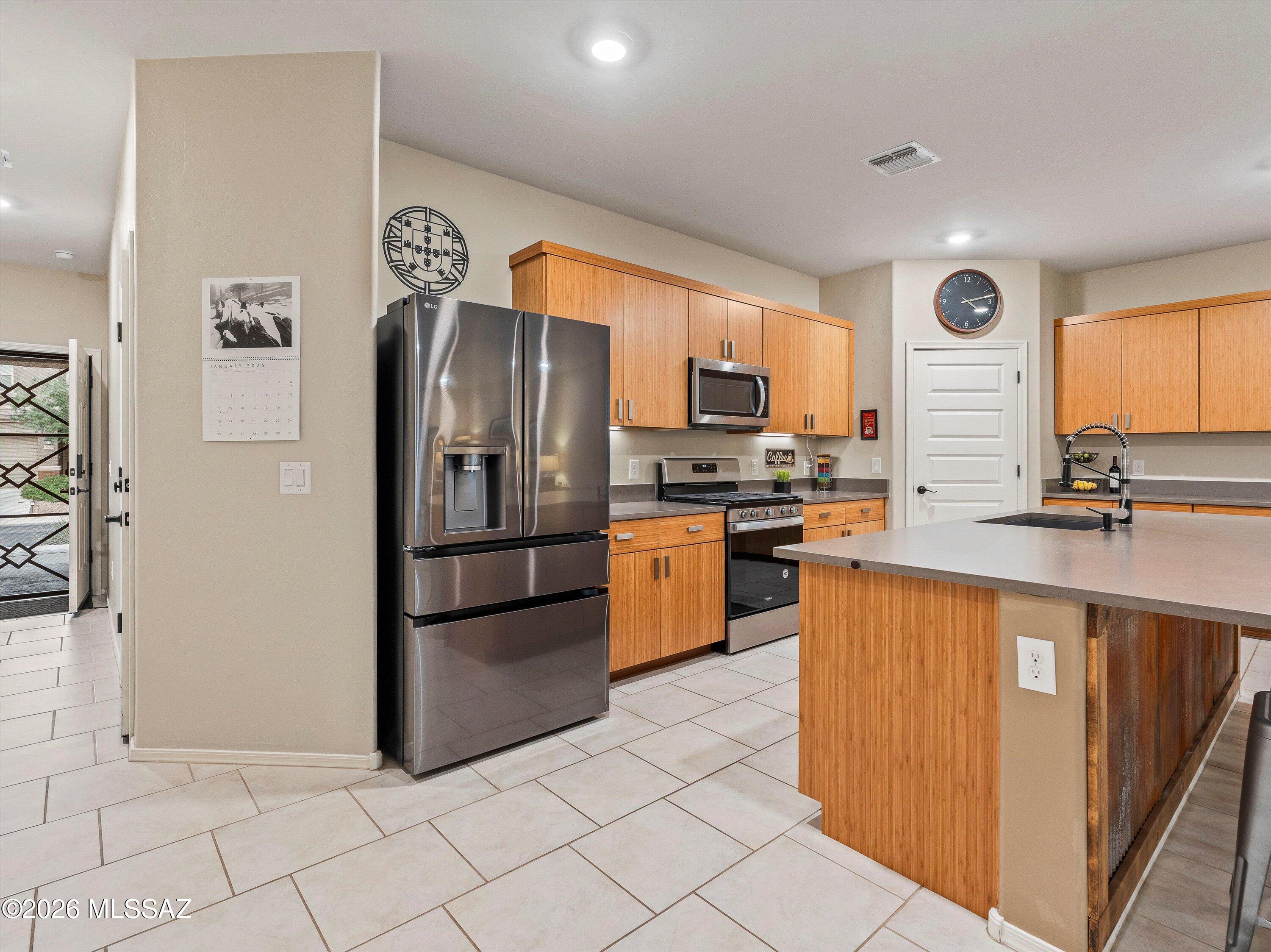 Saguaro Bloom SQ20180540069 - Residential