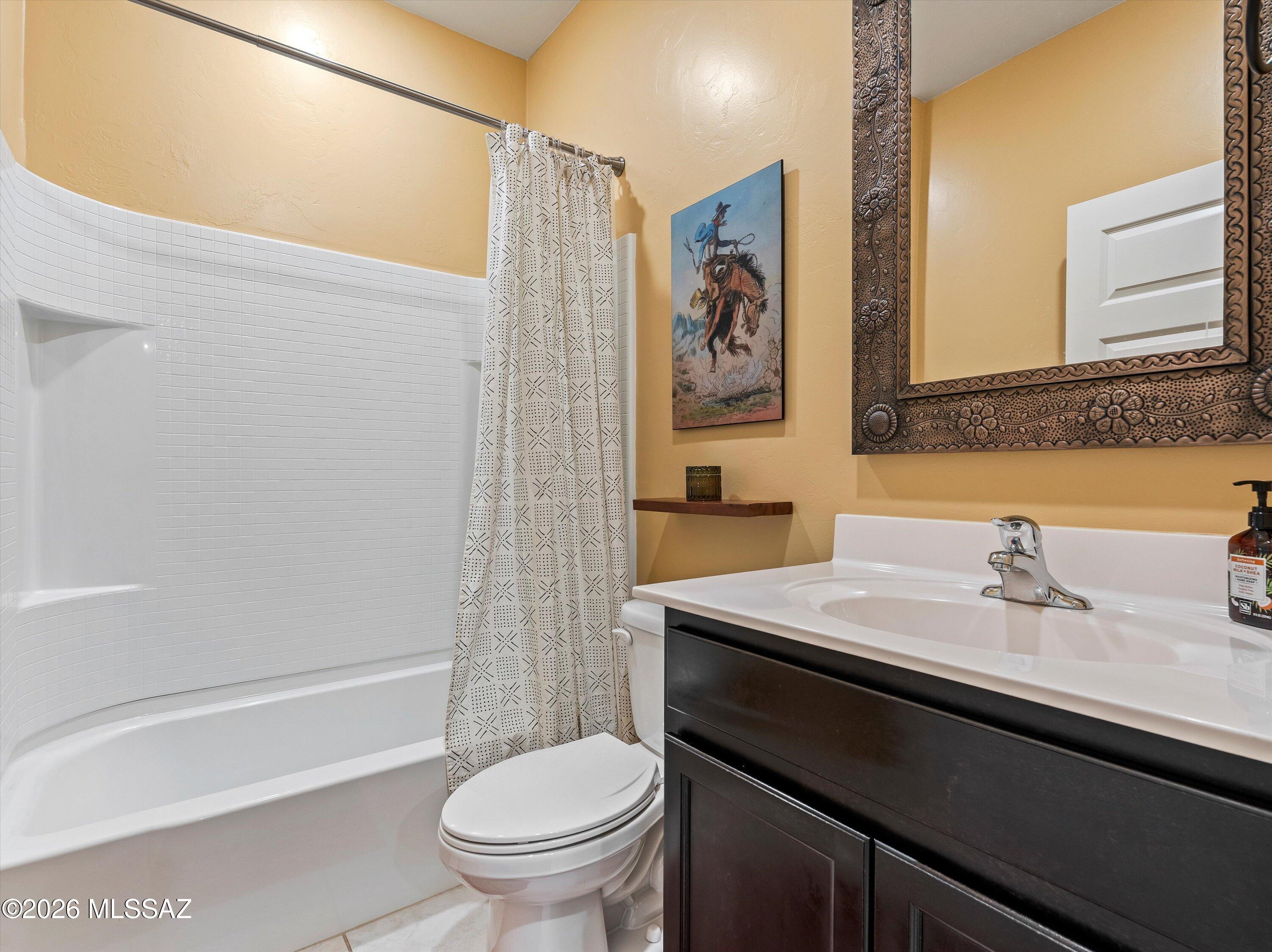 Saguaro Bloom SQ20180540069 - Residential