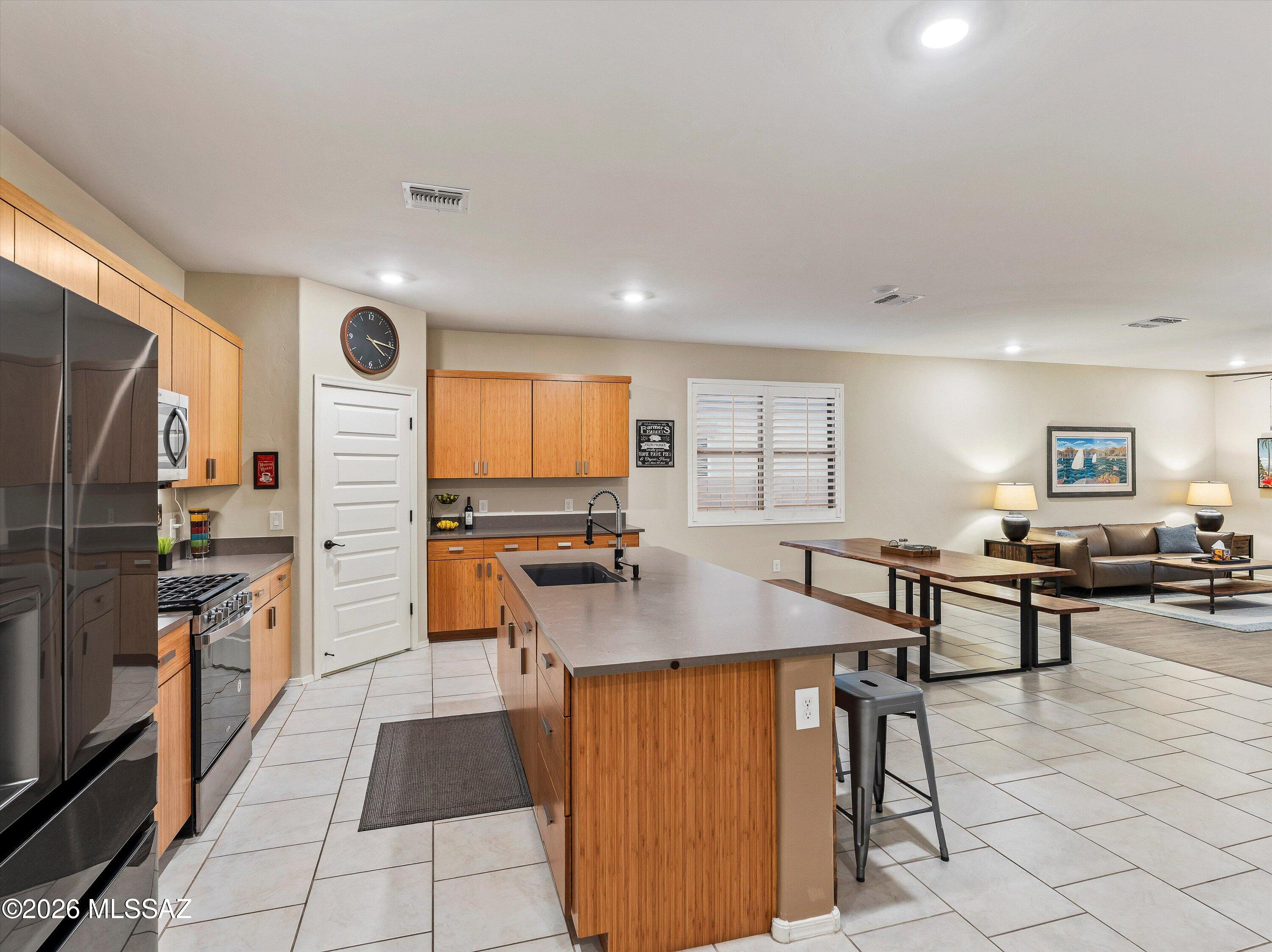 Saguaro Bloom SQ20180540069 - Residential