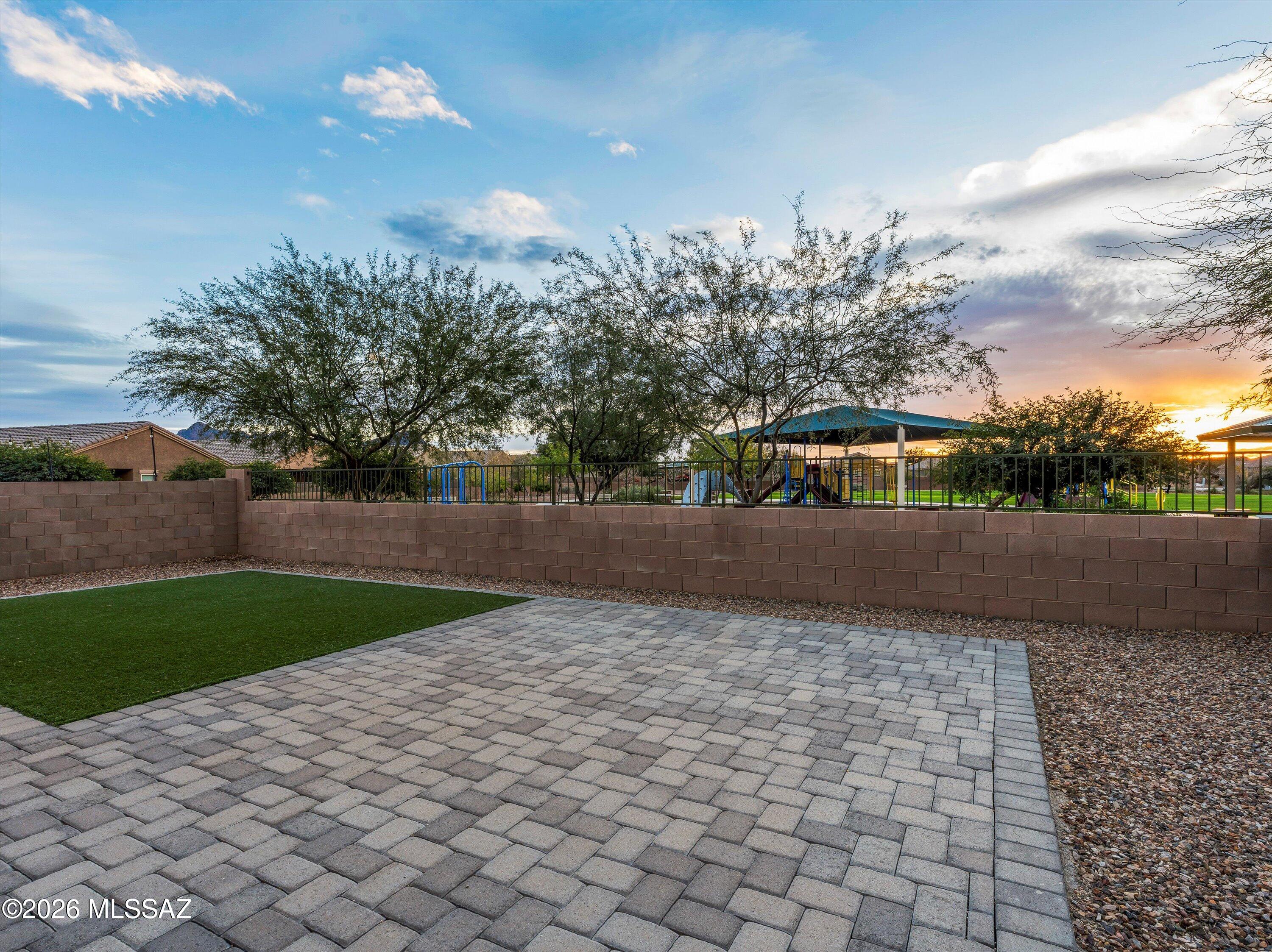 Saguaro Bloom SQ20180540069 - Residential