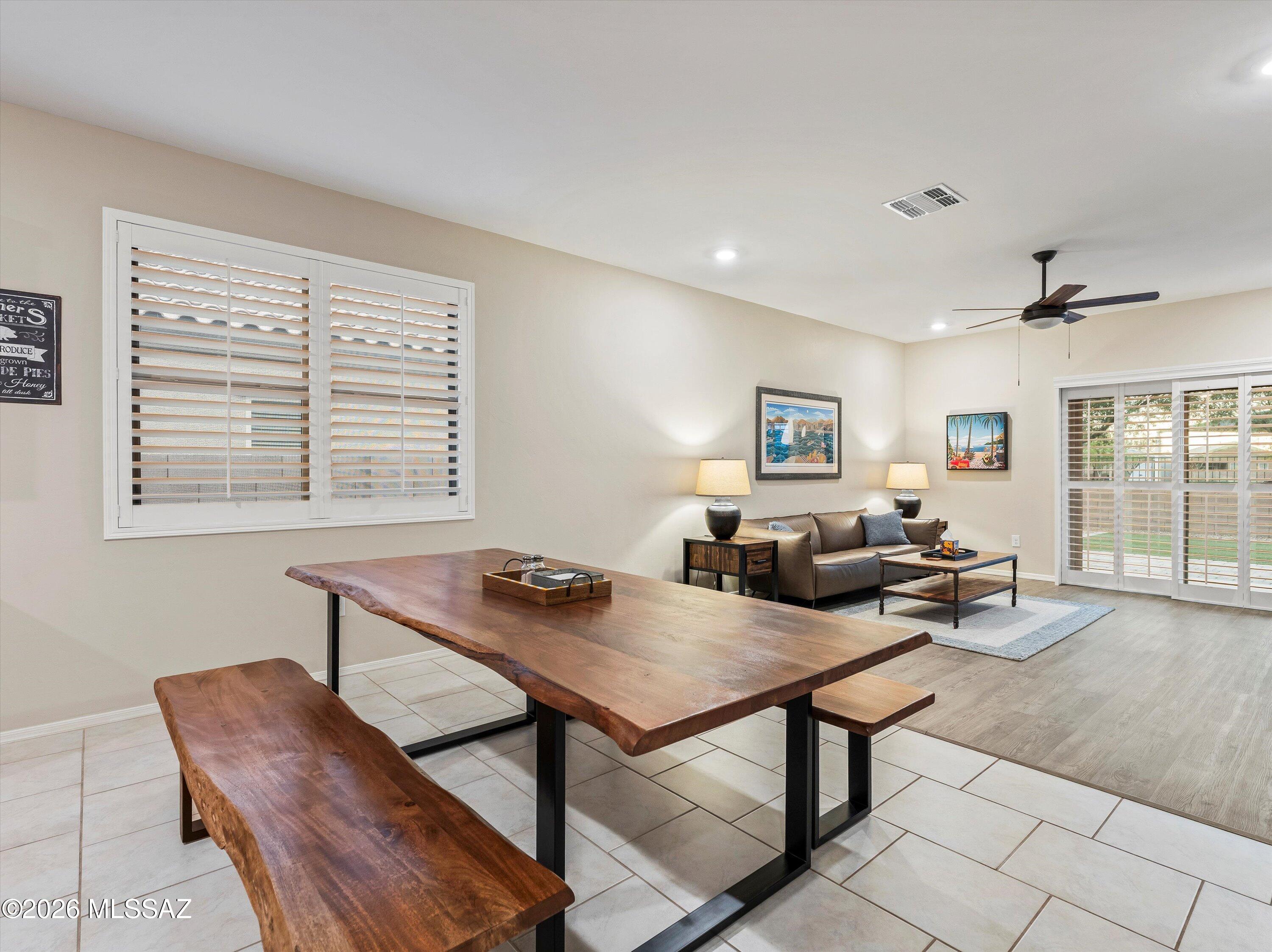 Saguaro Bloom SQ20180540069 - Residential