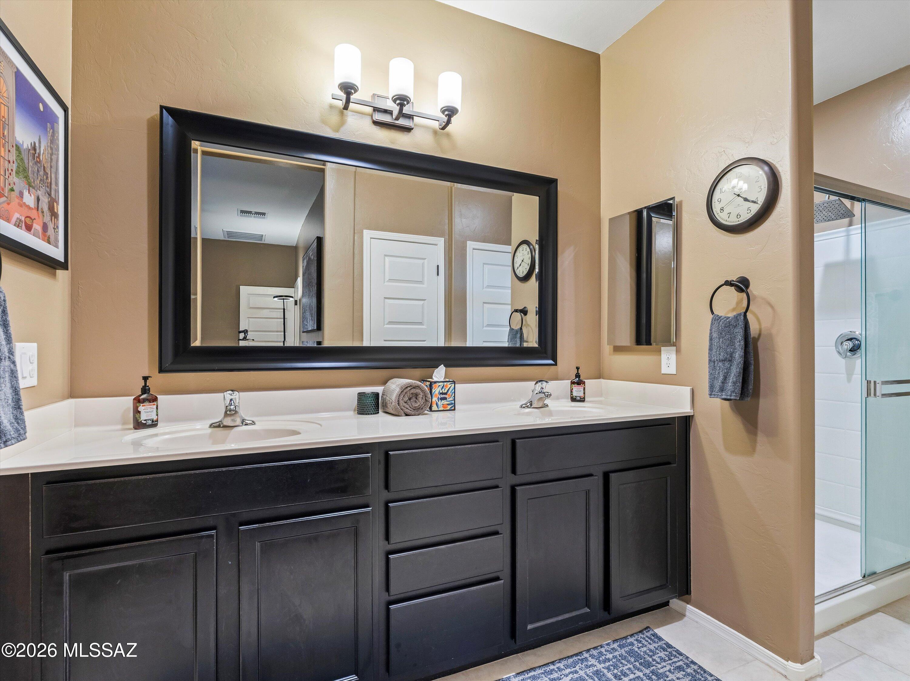 Saguaro Bloom SQ20180540069 - Residential