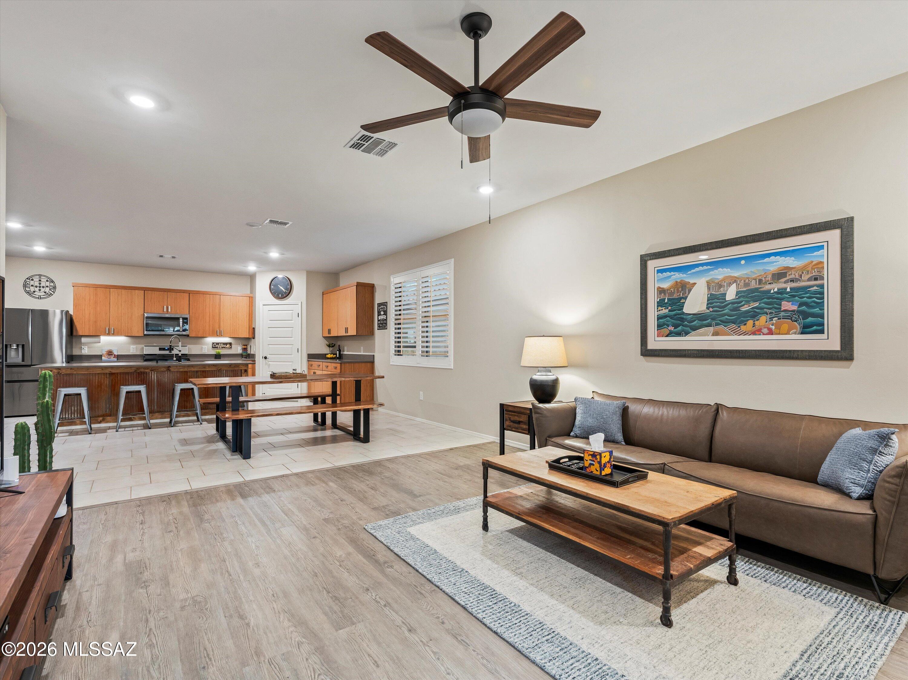 Saguaro Bloom SQ20180540069 - Residential
