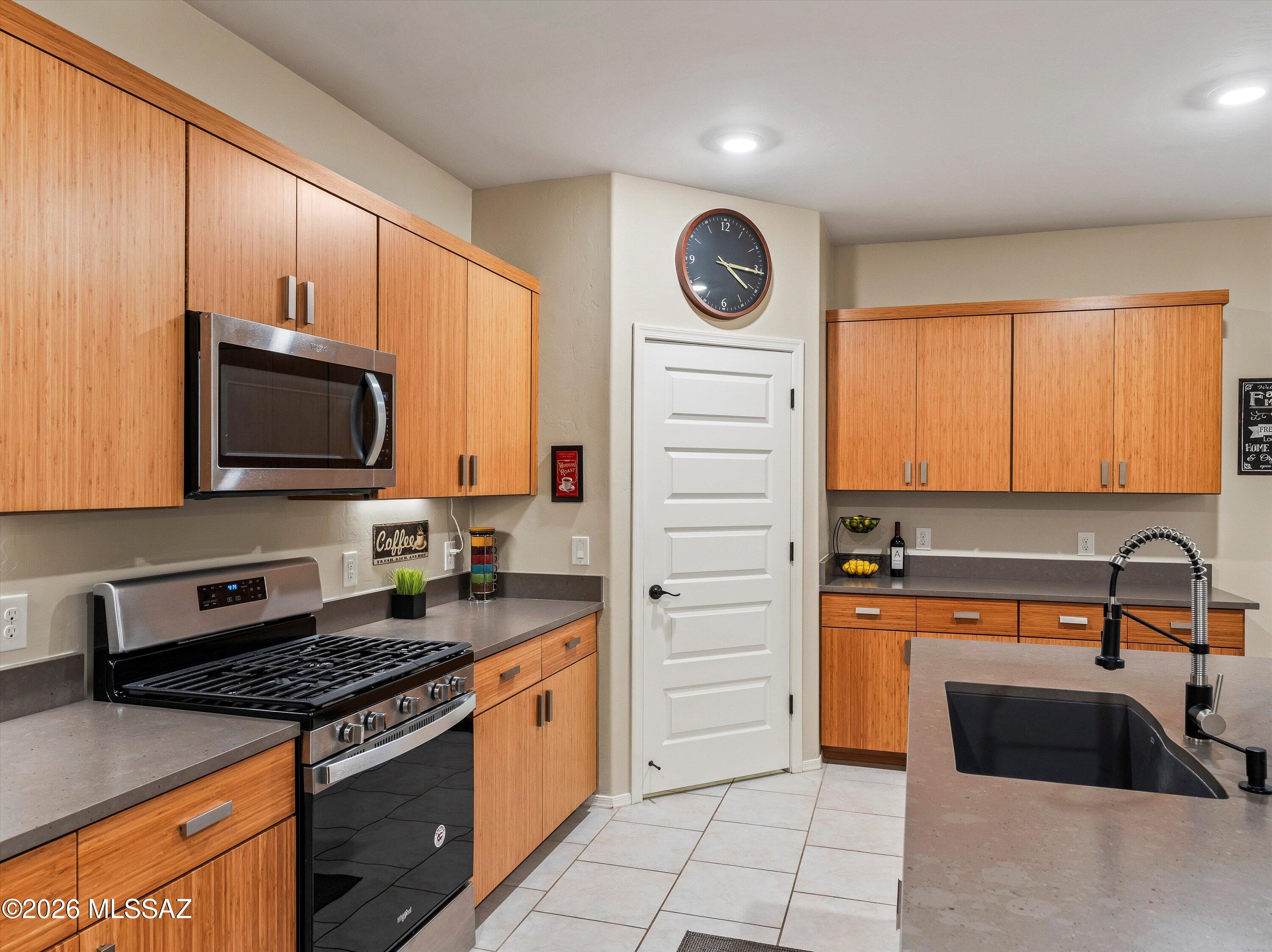 Saguaro Bloom SQ20180540069 - Residential