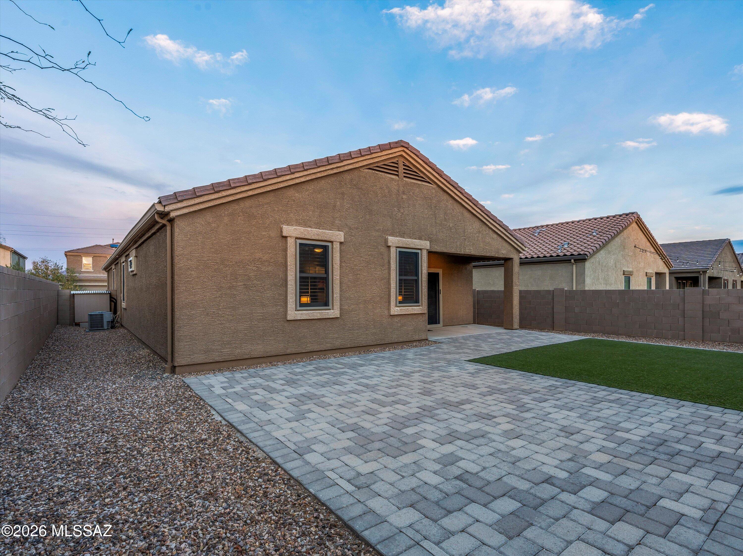 Saguaro Bloom SQ20180540069 - Residential