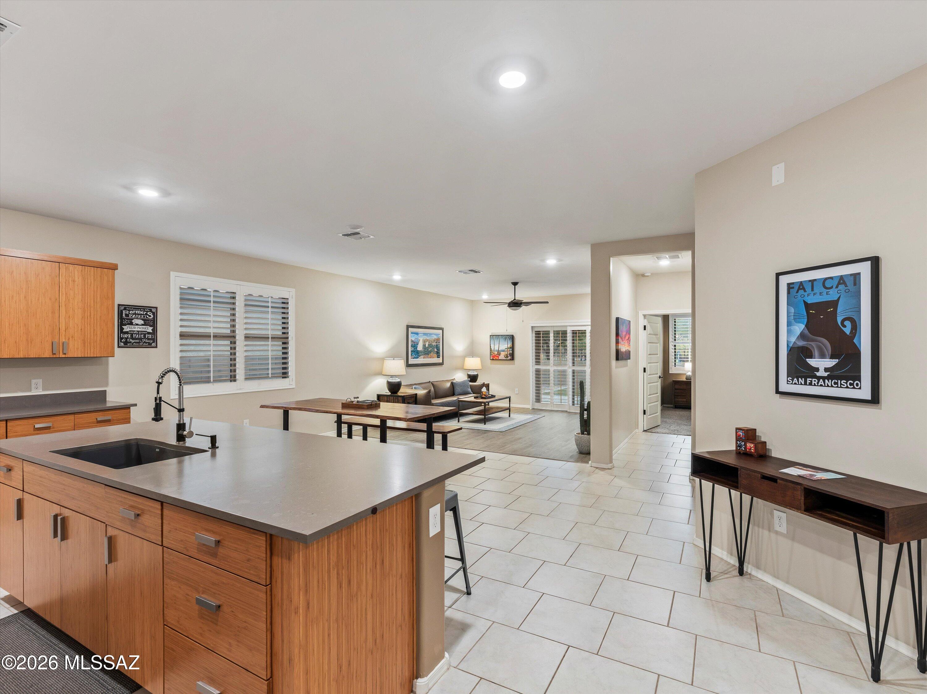 Saguaro Bloom SQ20180540069 - Residential