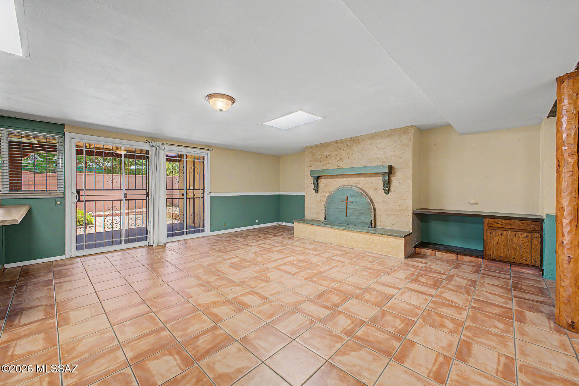 Eastern Hills (16-36) BLK 6 - Residential