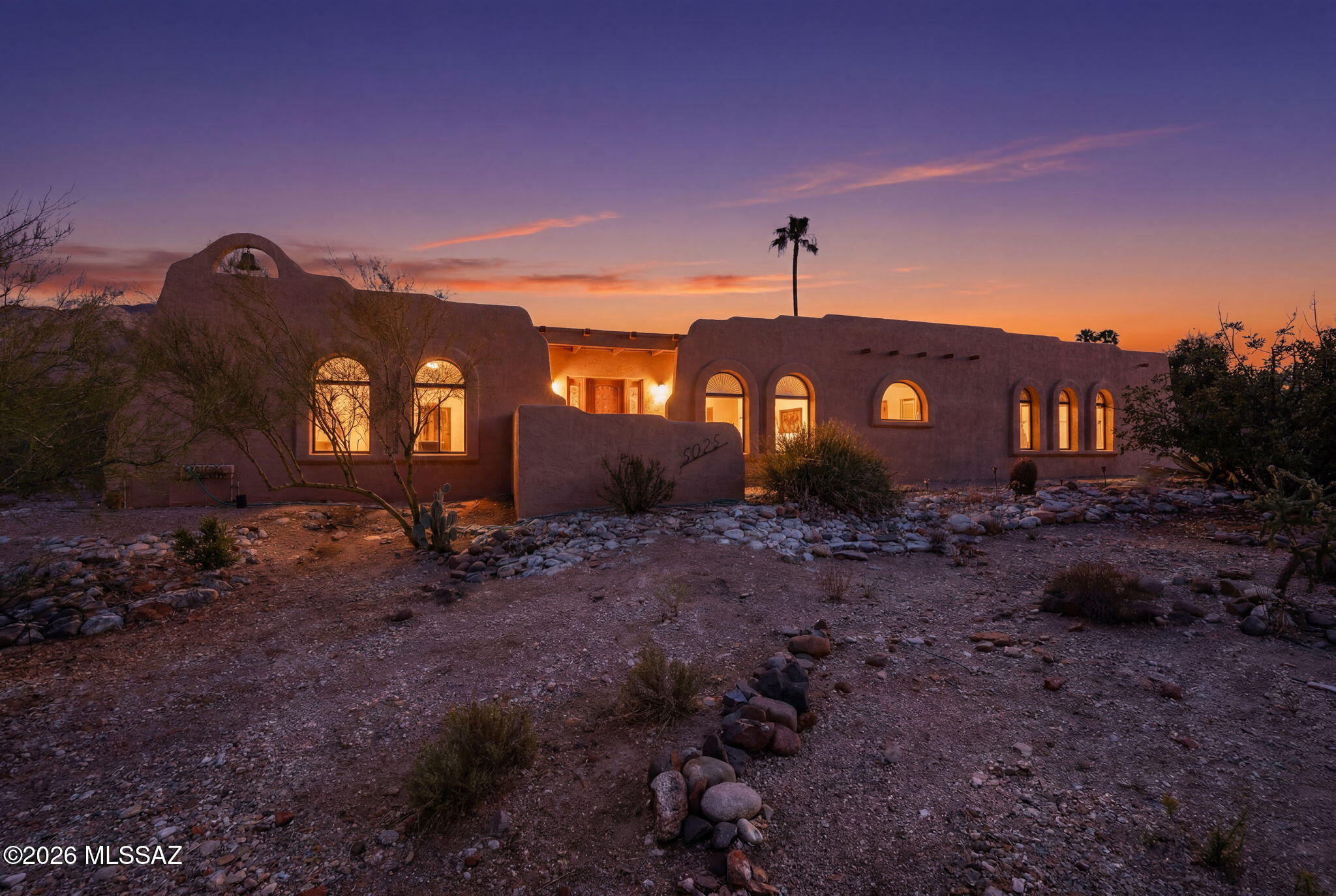 ! VOTED BEST HOME ON TAR TOUR ! Authentic Southwestern architecture in prestigious Skyline Bel Air Estates. Exceptional desert retreat features warm wood-beamed ceilings & inviting living spaces made for Tucson's indoor-outdoor lifestyle. 3BR/2BA main home offers classic Southwestern charm, while the HUGE    detached 1BR/1BA guest house is perfect for visitors, multigenerational living, or a private office.
Backyard oasis with two covered patios ideal for entertaining. Take a dip in the sparkling pool, rinse off in the outdoor shower, and soak in breathtaking Catalina Mountain views.
Located in the acclaimed Catalina Foothills School District, enjoy easy access to top restaurants, award-winning golf, scenic trails, and premier shopping -- all minutes away. NEW HVAC on main hous
