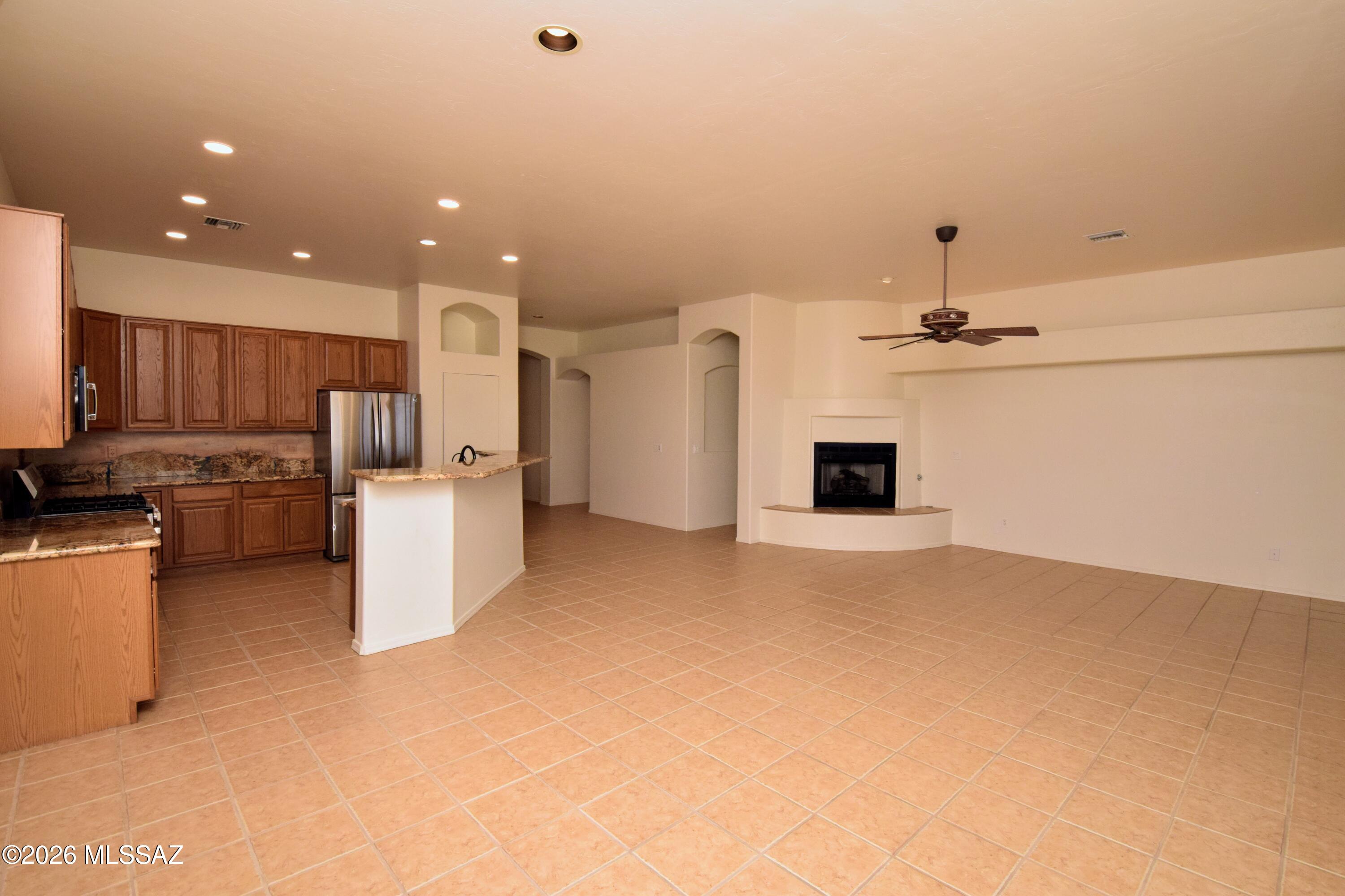 Los Morteros Est. (1-32) - Residential Lease
