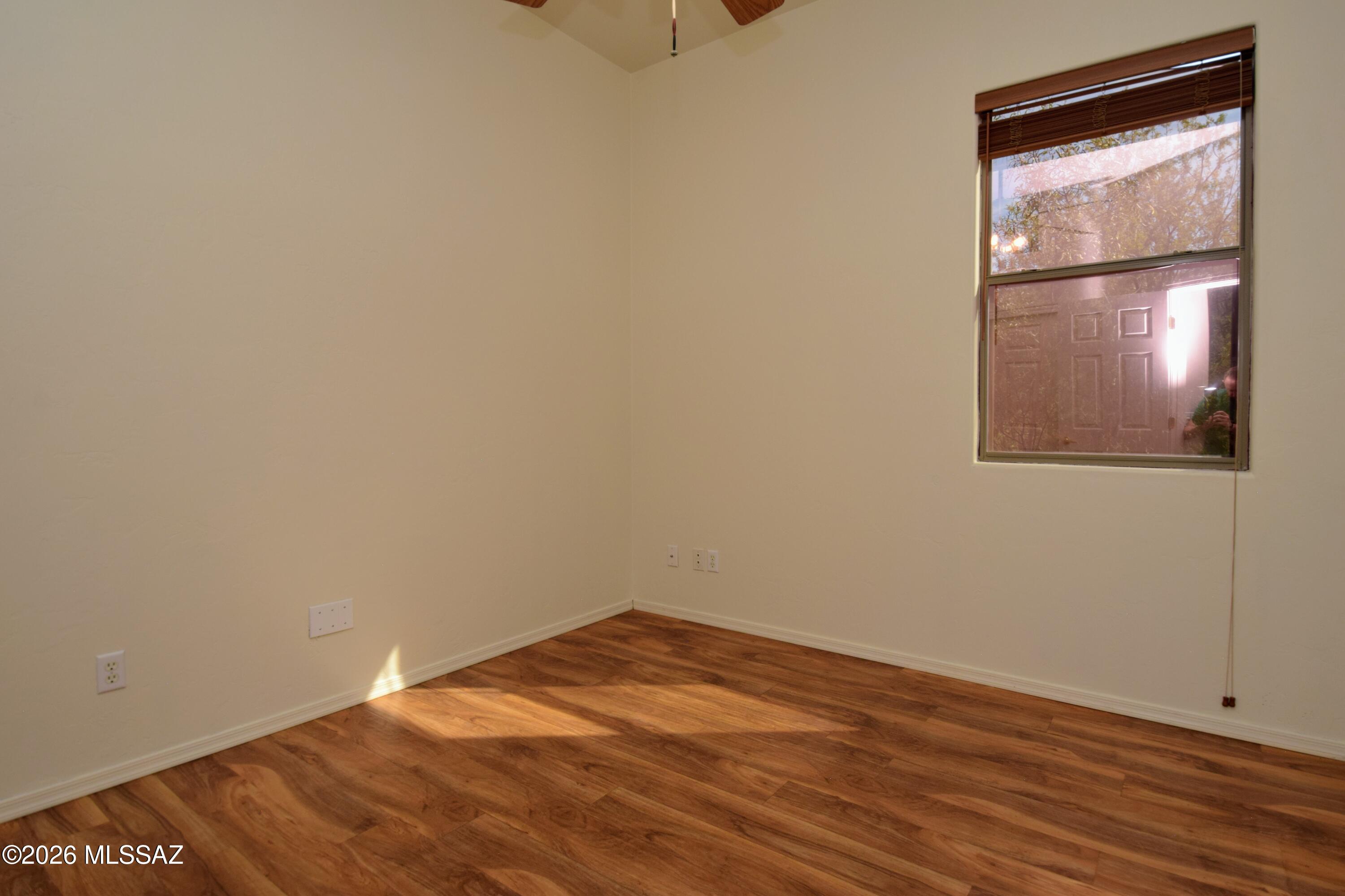 Los Morteros Est. (1-32) - Residential Lease