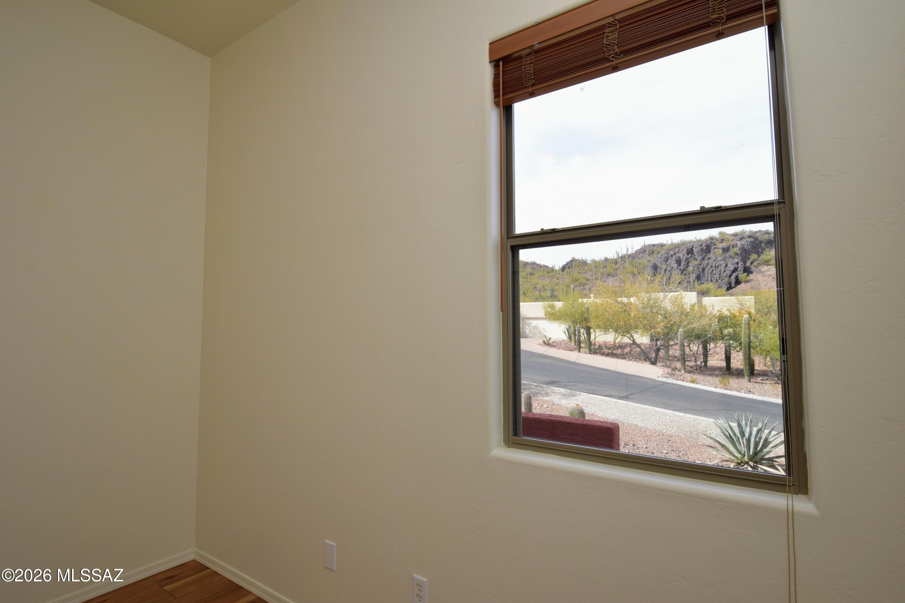 Los Morteros Est. (1-32) - Residential Lease