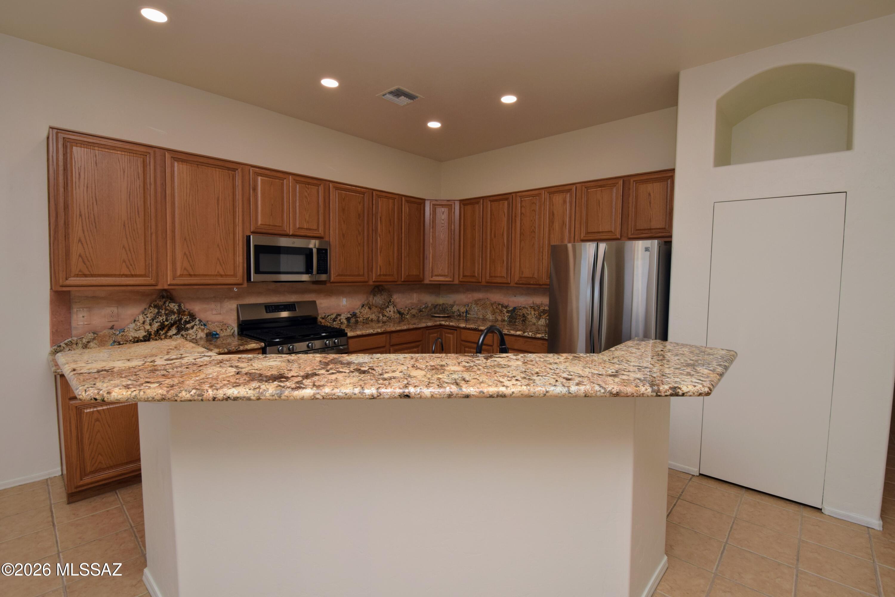 Los Morteros Est. (1-32) - Residential Lease