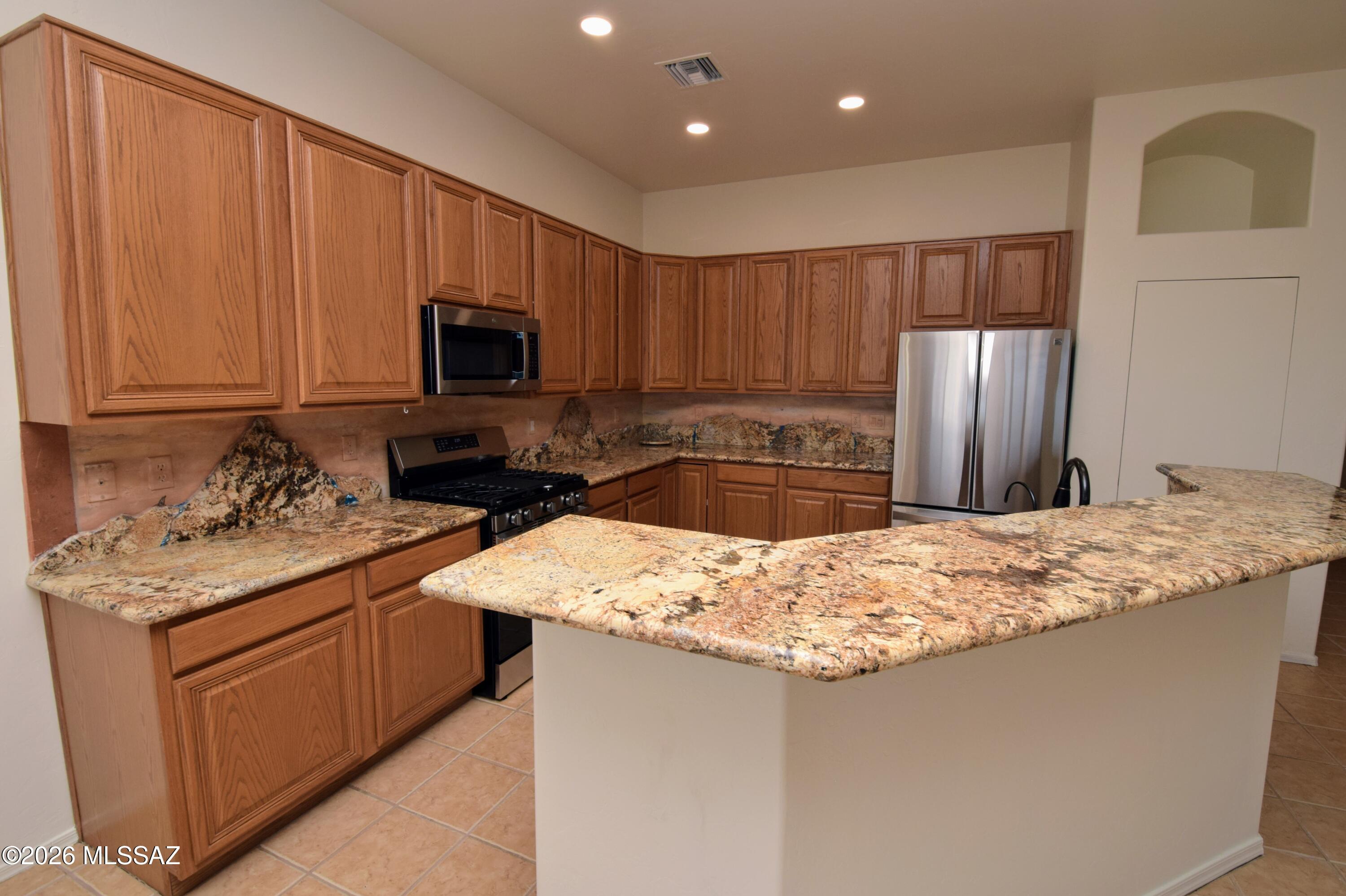 Los Morteros Est. (1-32) - Residential Lease