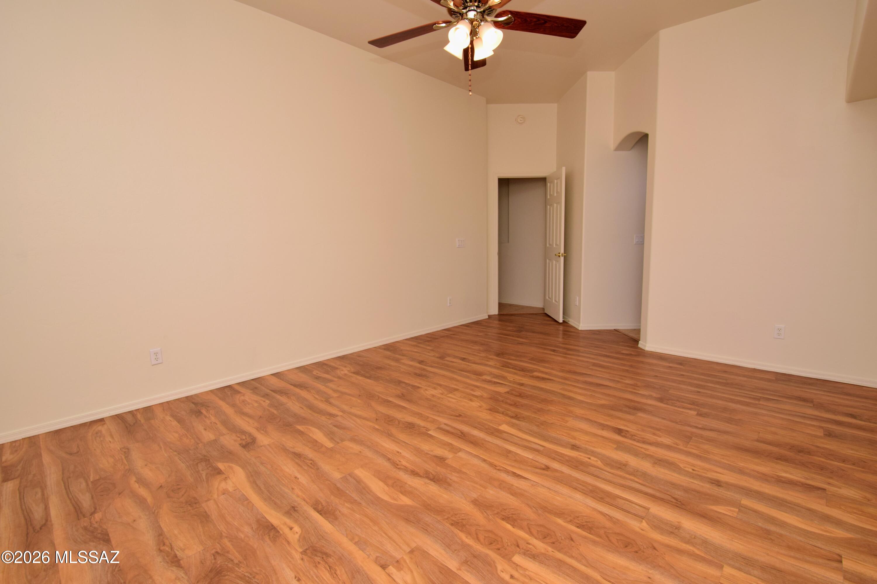 Los Morteros Est. (1-32) - Residential Lease