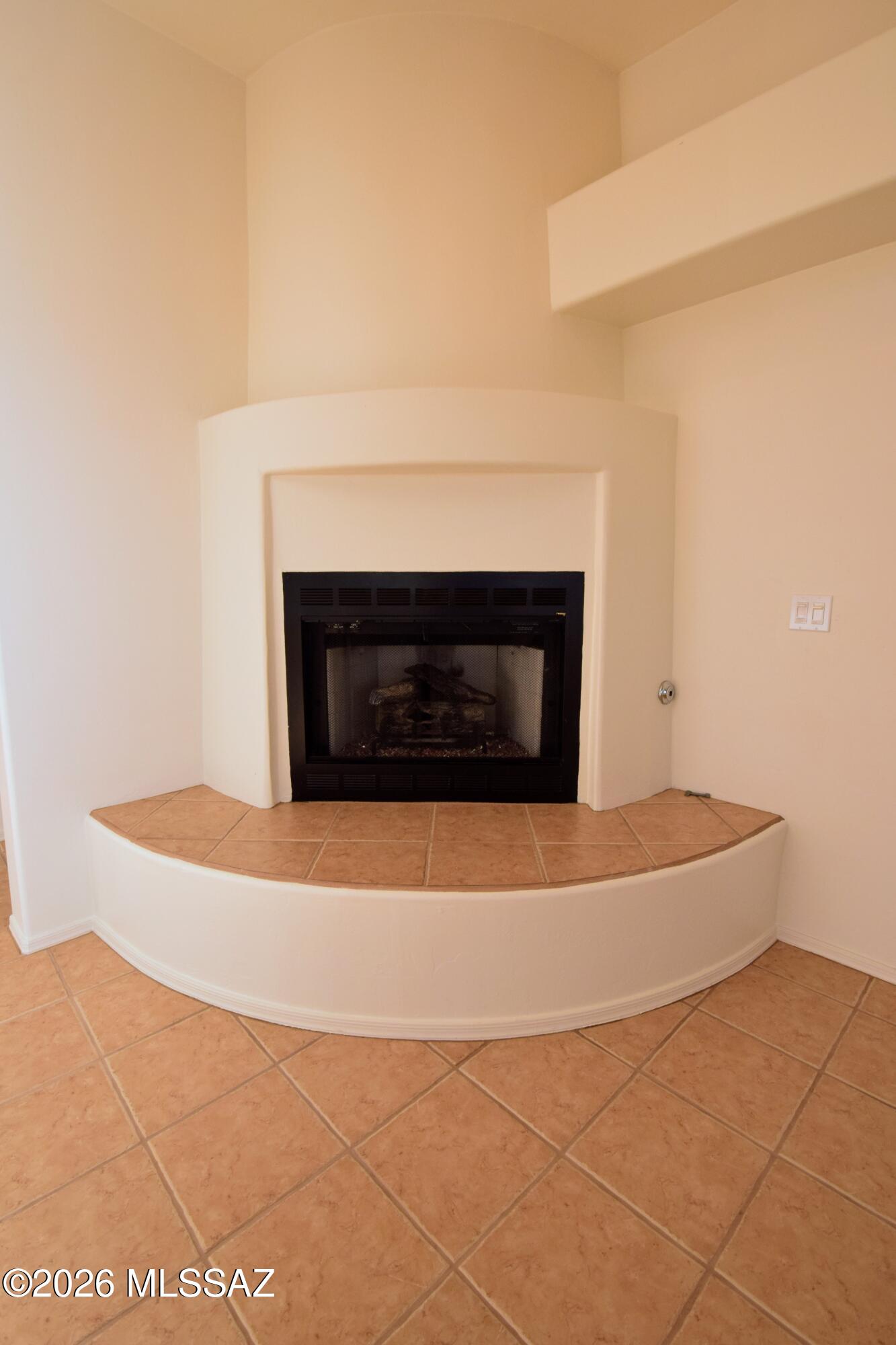 Los Morteros Est. (1-32) - Residential Lease