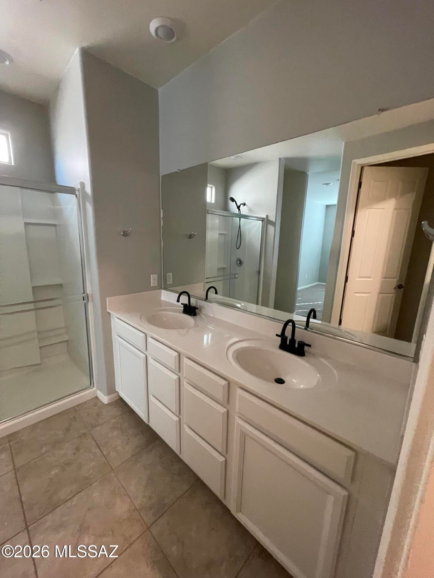 La Estancia De Tucson (411-664) - Residential Lease