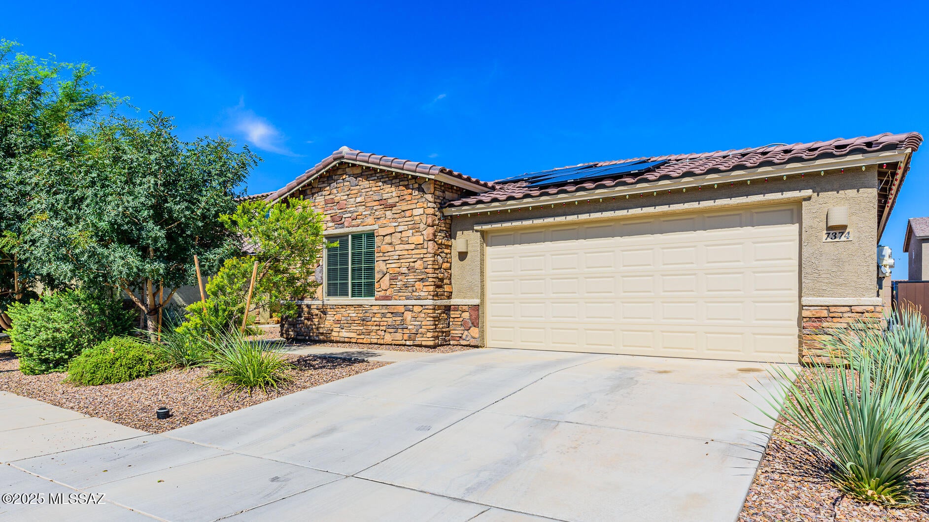 La Estancia De Tucson (411-664) - Residential Lease