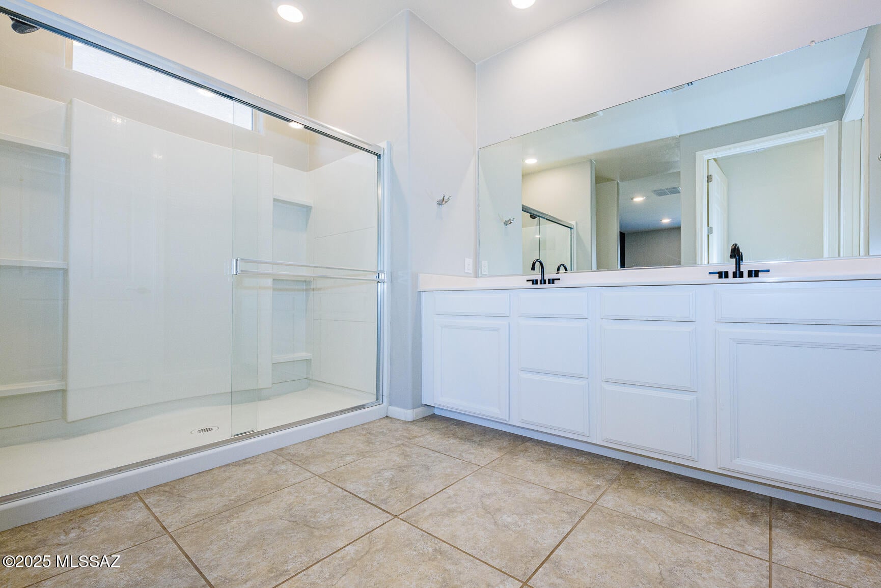 La Estancia De Tucson (411-664) - Residential Lease