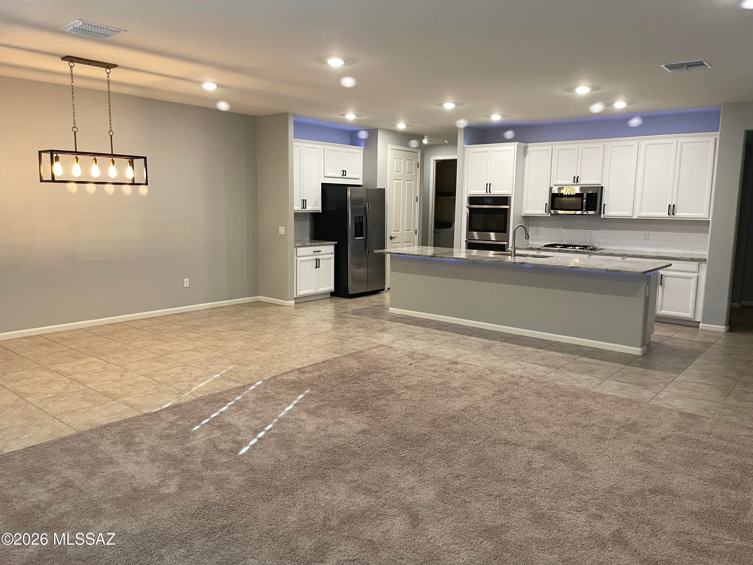 La Estancia De Tucson (411-664) - Residential Lease