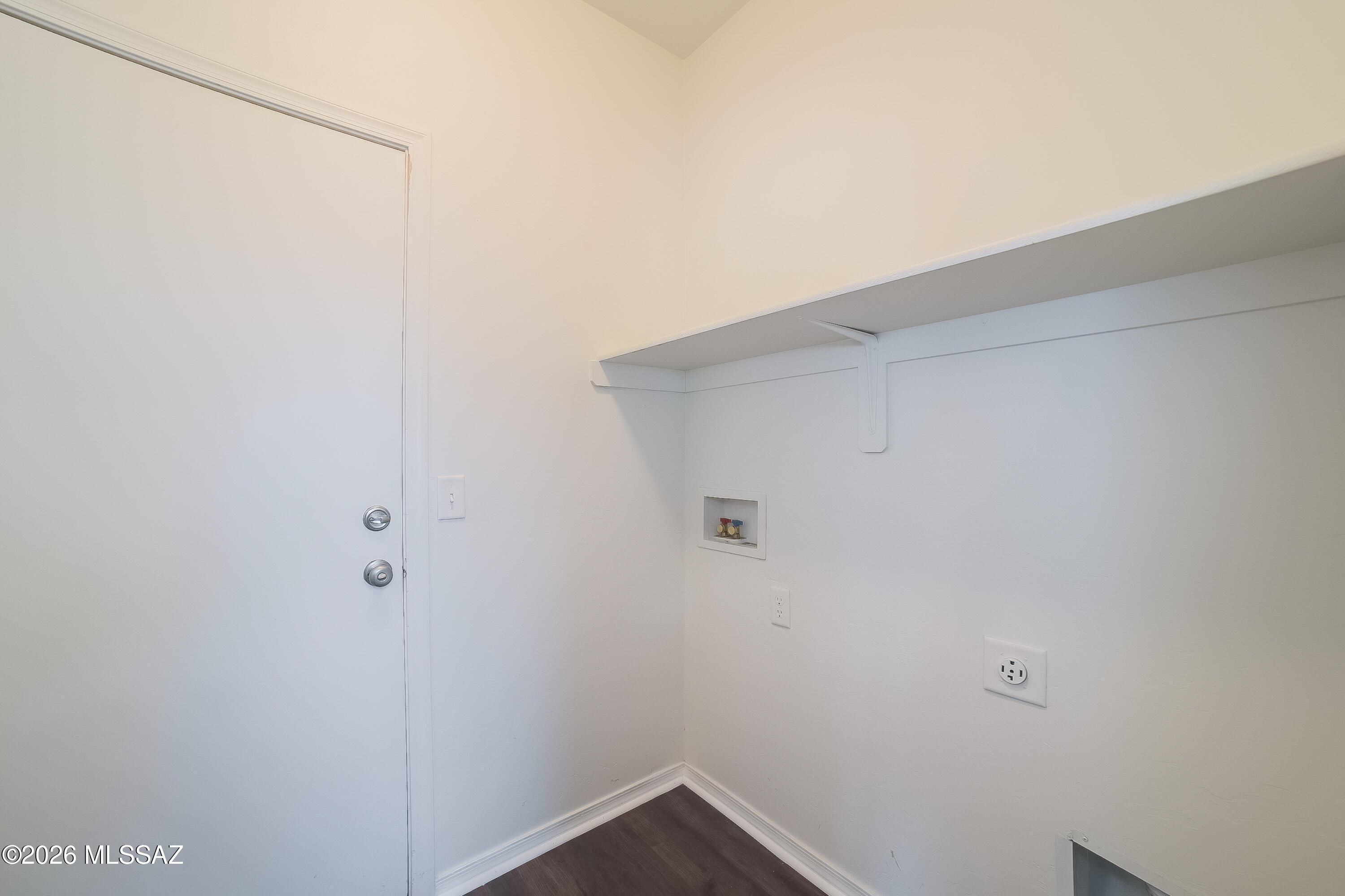 Valencia Reserve (1-326) - Residential Lease
