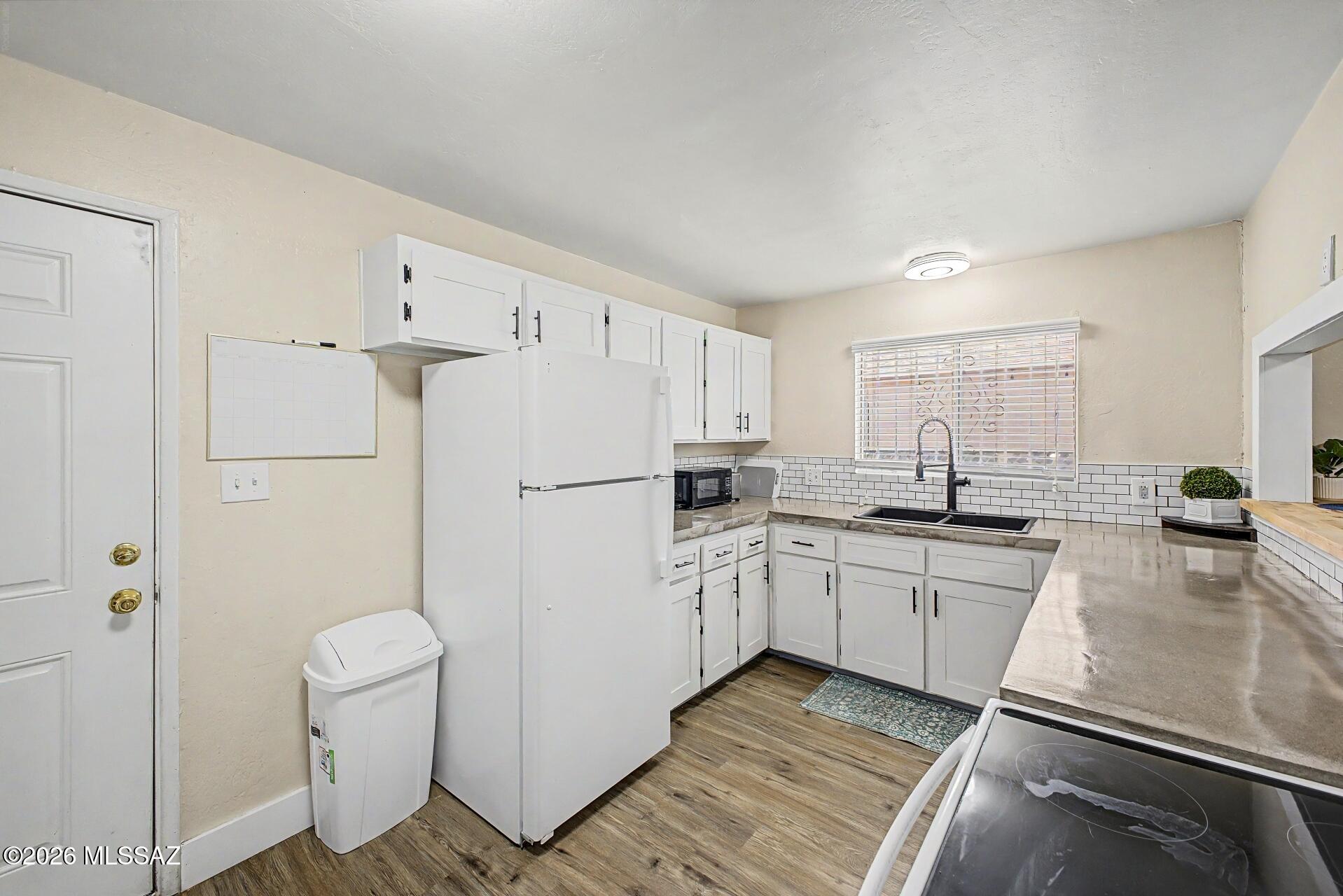 El Rio Park - Residential Income