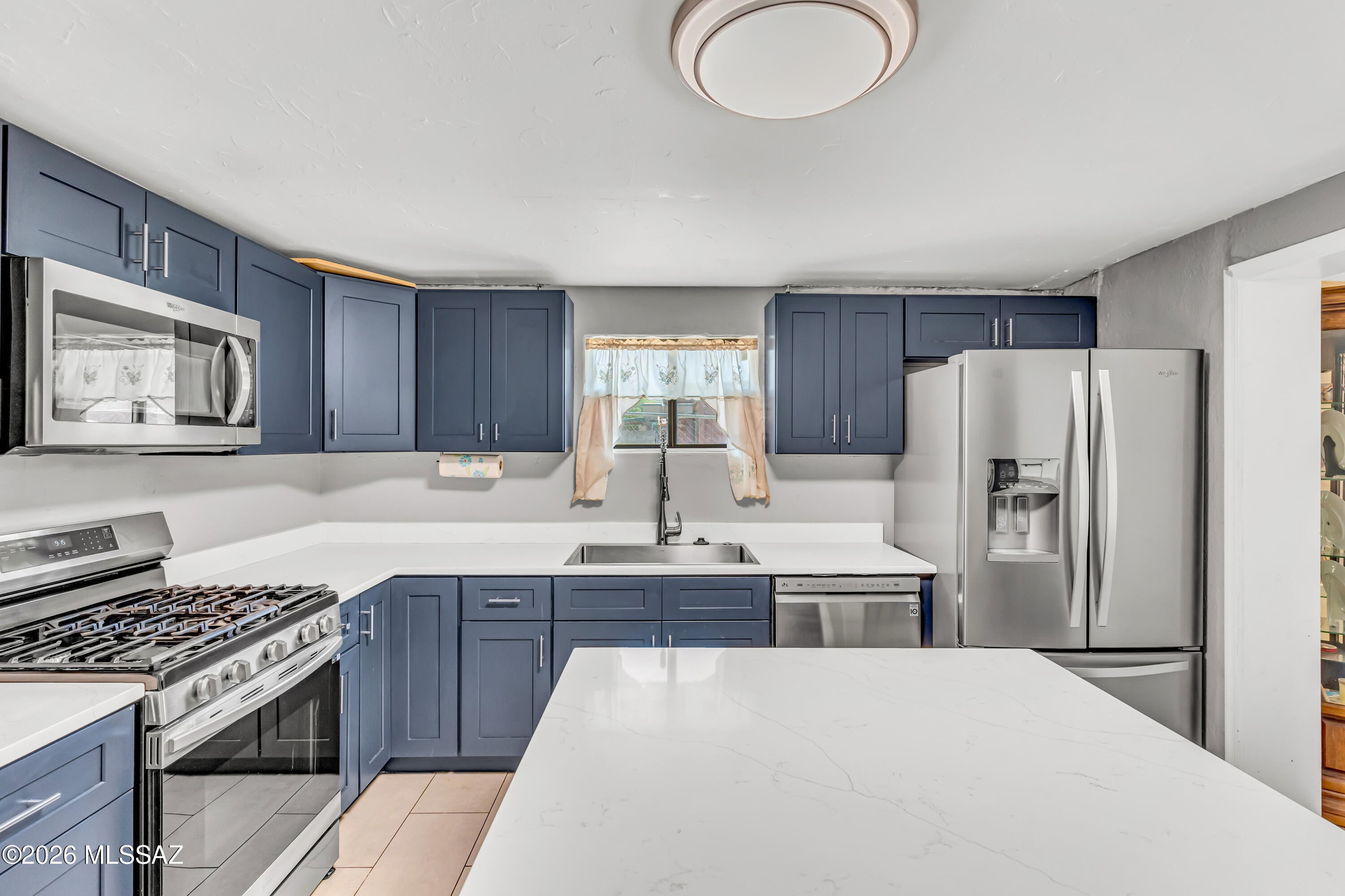 Miracle Mile Manor - Residential