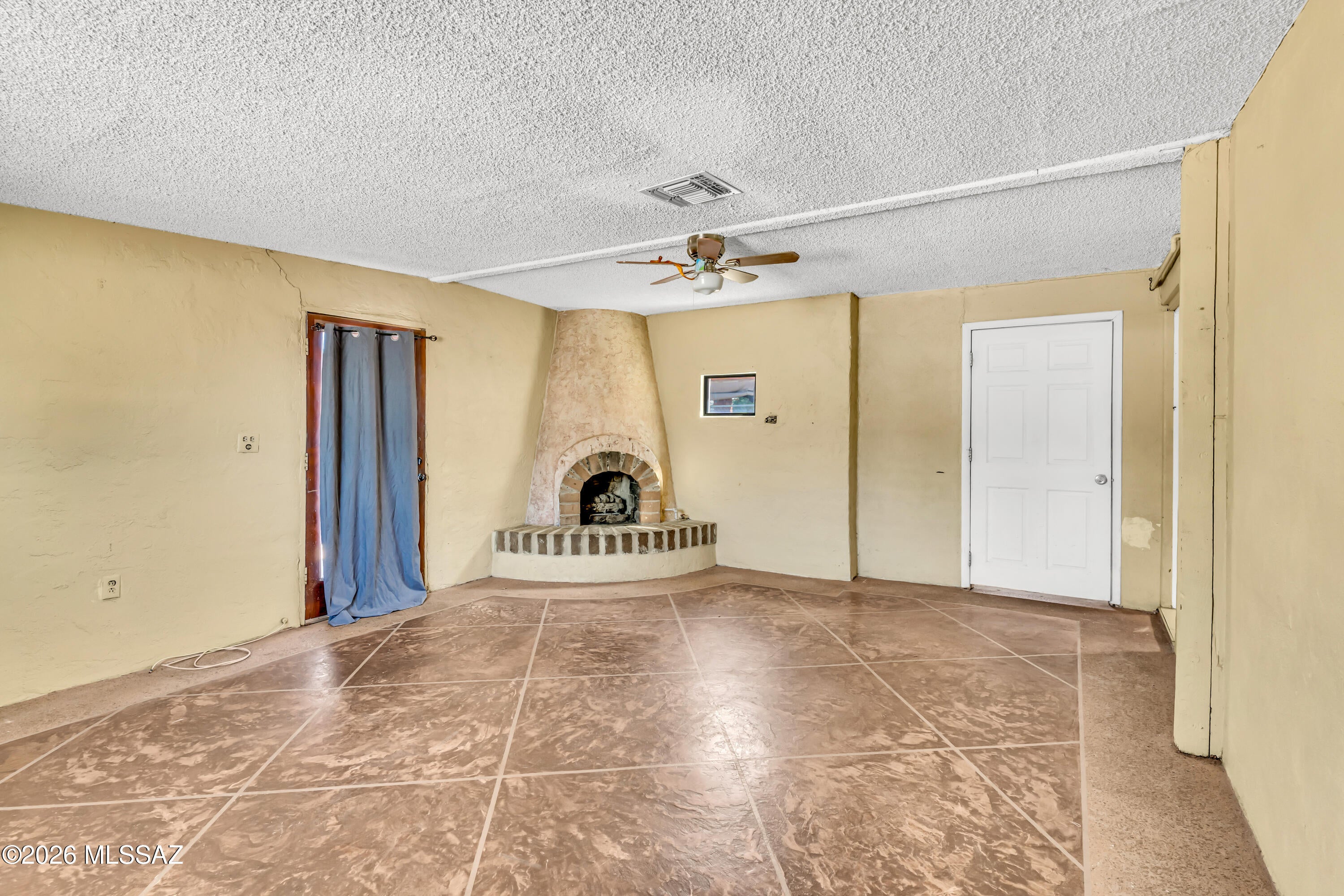 Miracle Mile Manor - Residential