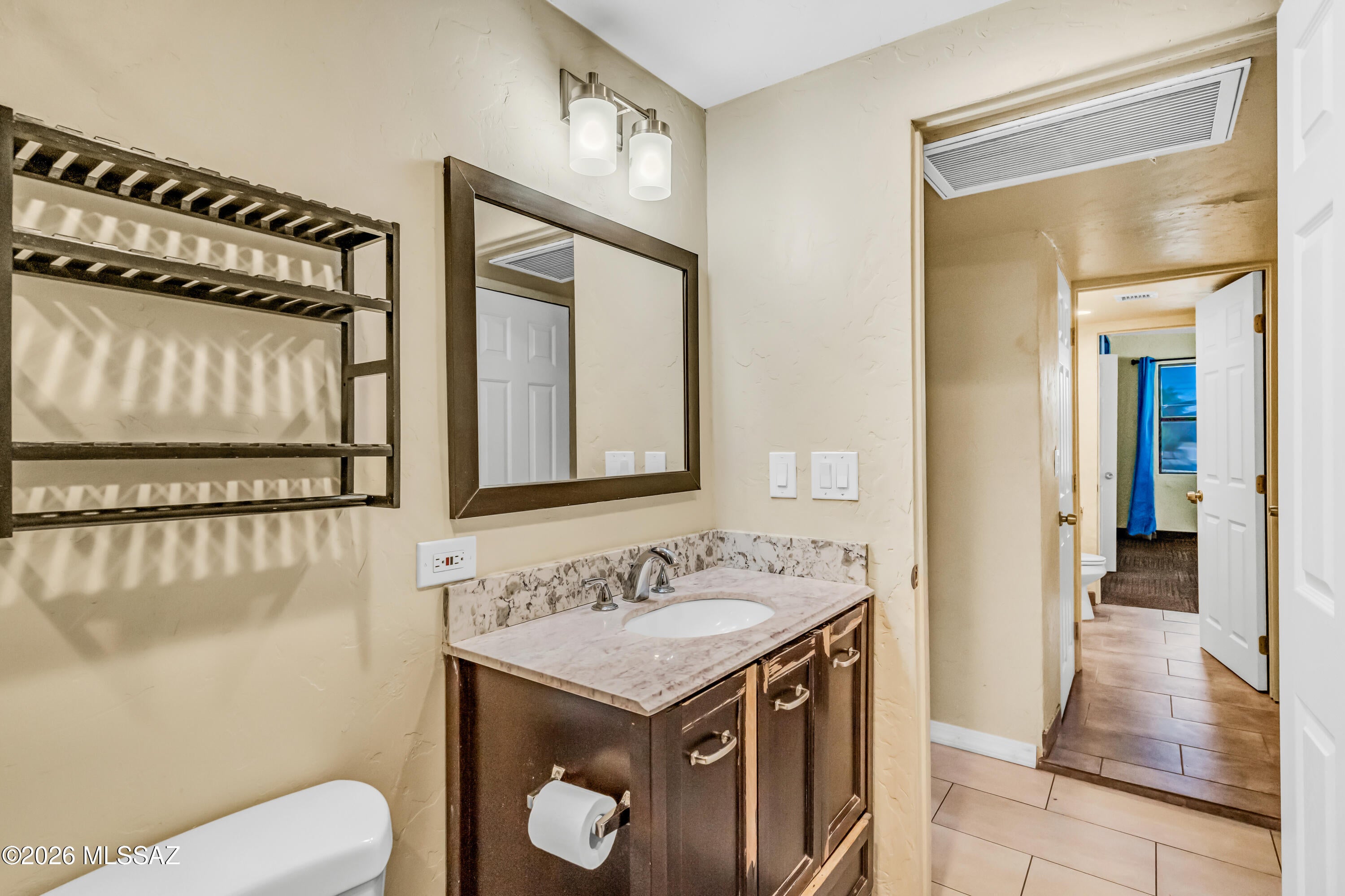 Miracle Mile Manor - Residential