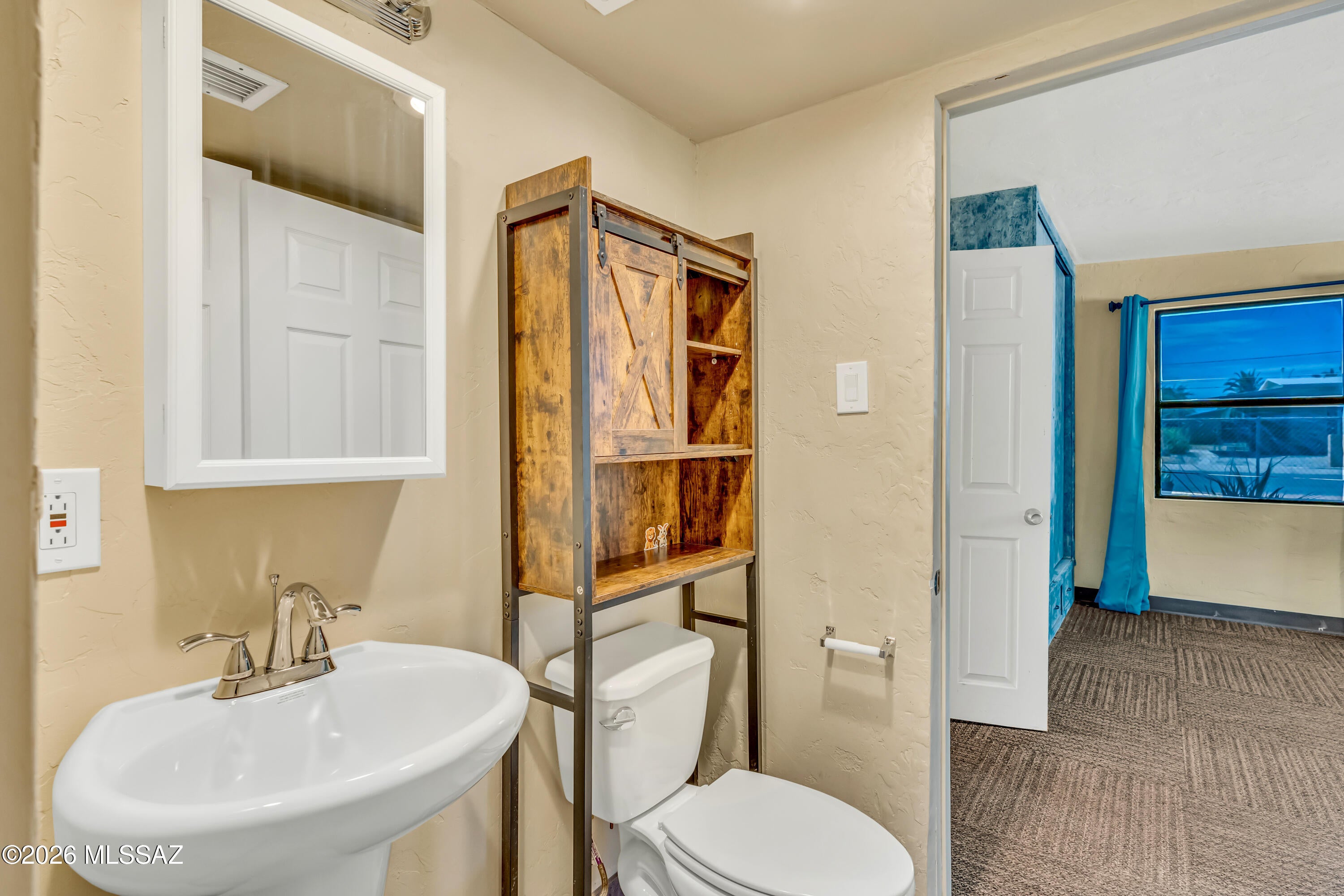 Miracle Mile Manor - Residential