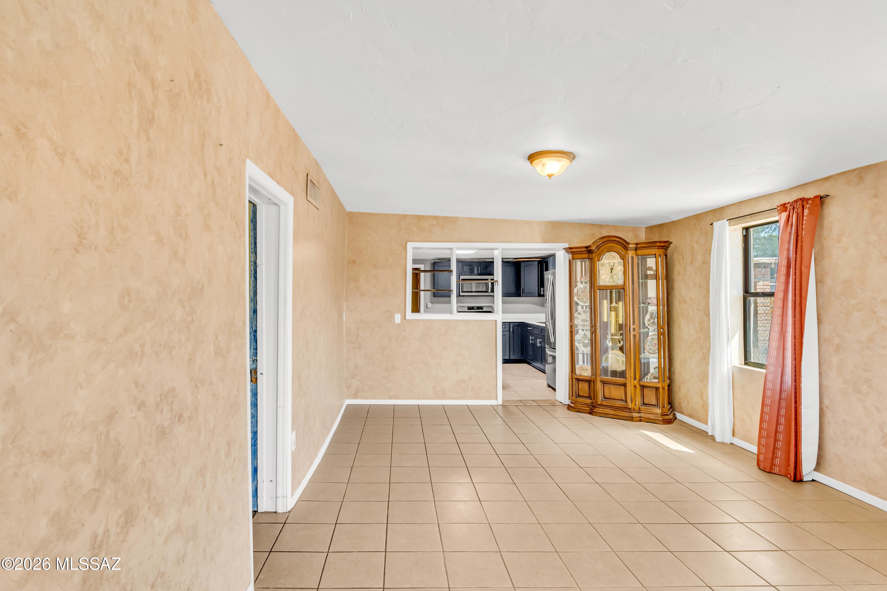 Miracle Mile Manor - Residential