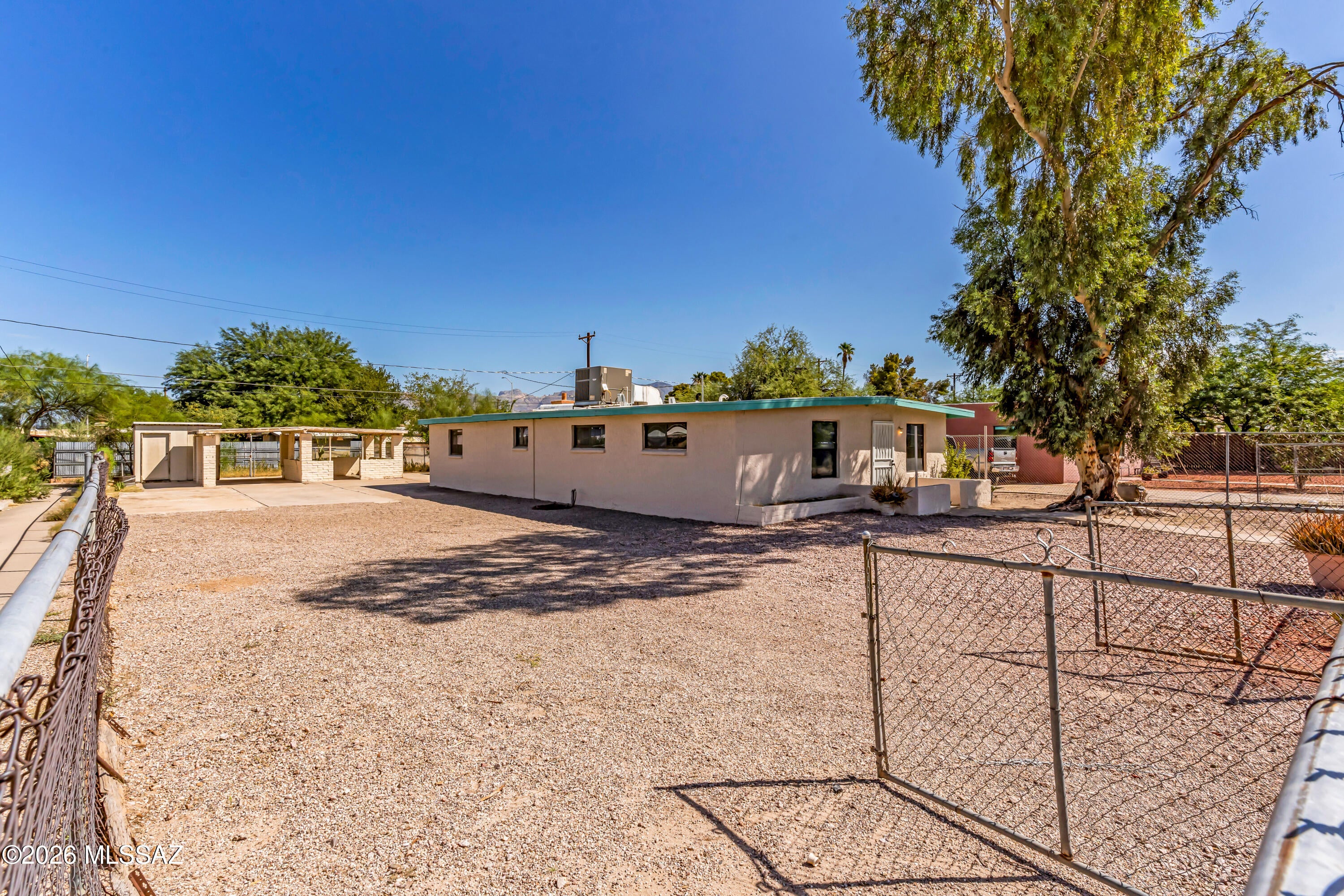 Miracle Mile Manor - Residential