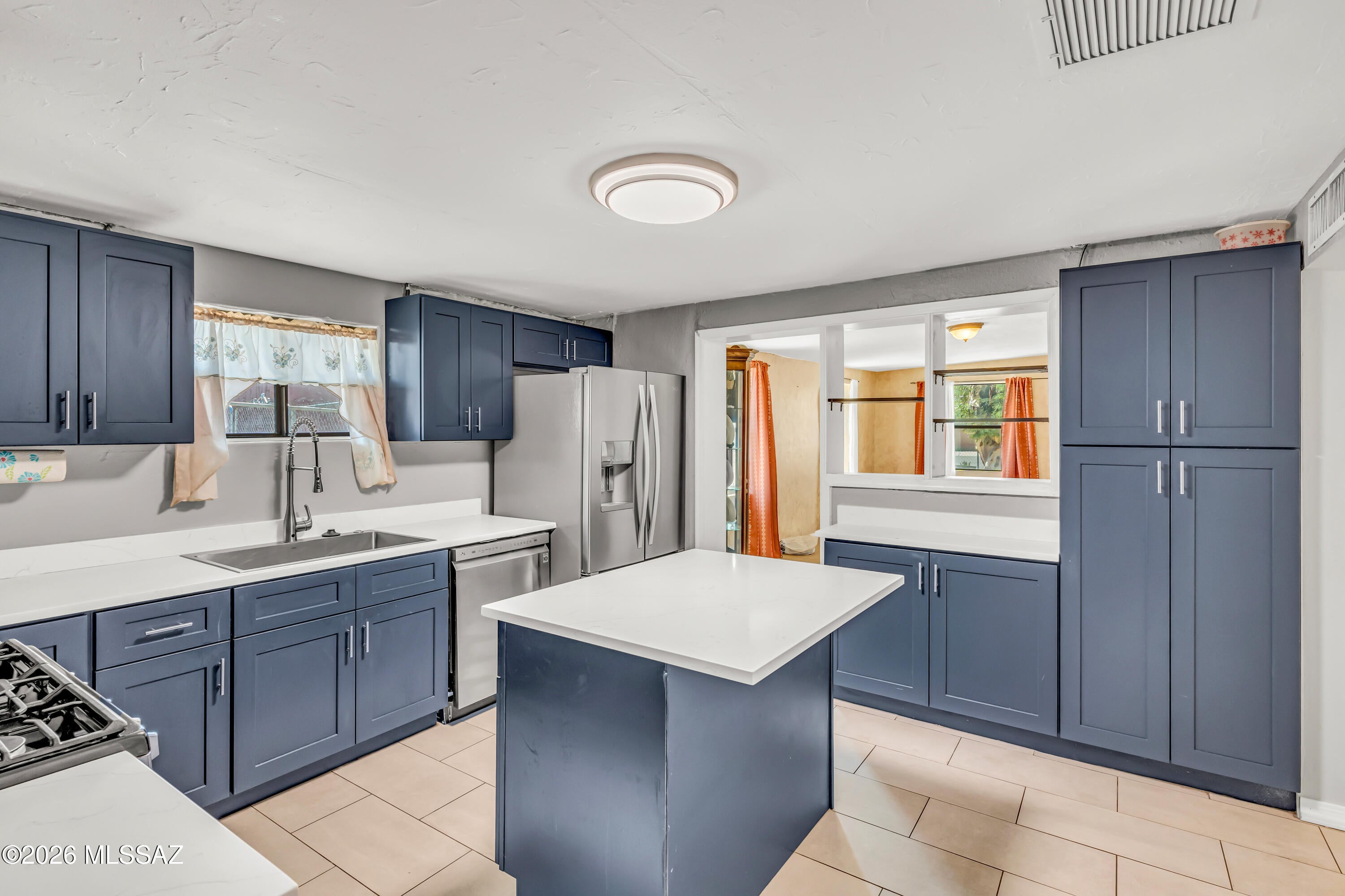 Miracle Mile Manor - Residential