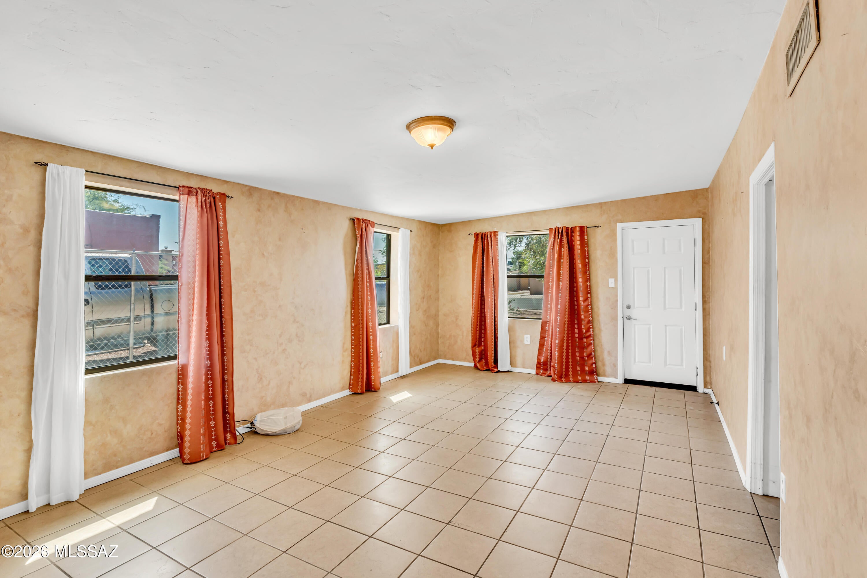 Miracle Mile Manor - Residential