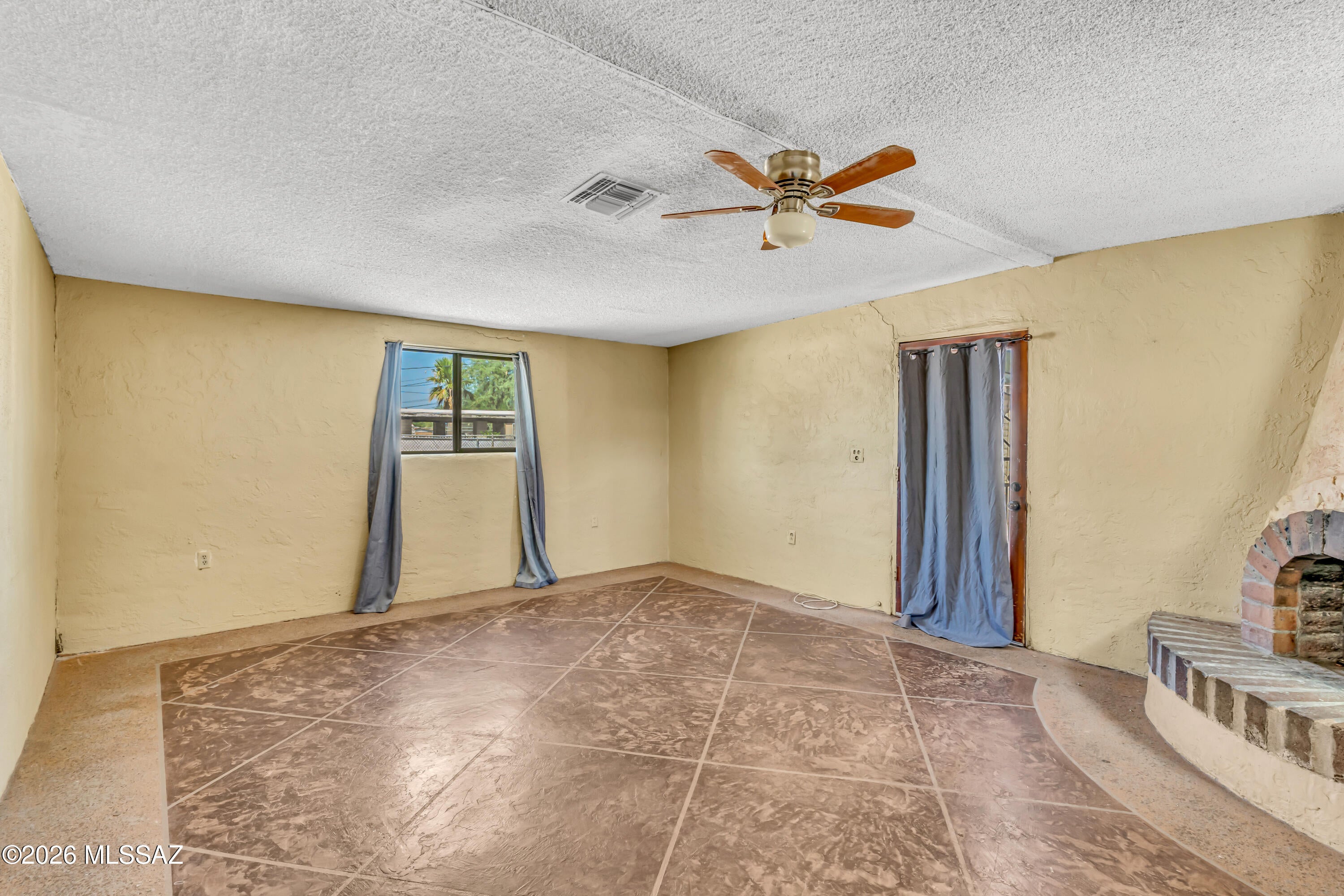 Miracle Mile Manor - Residential