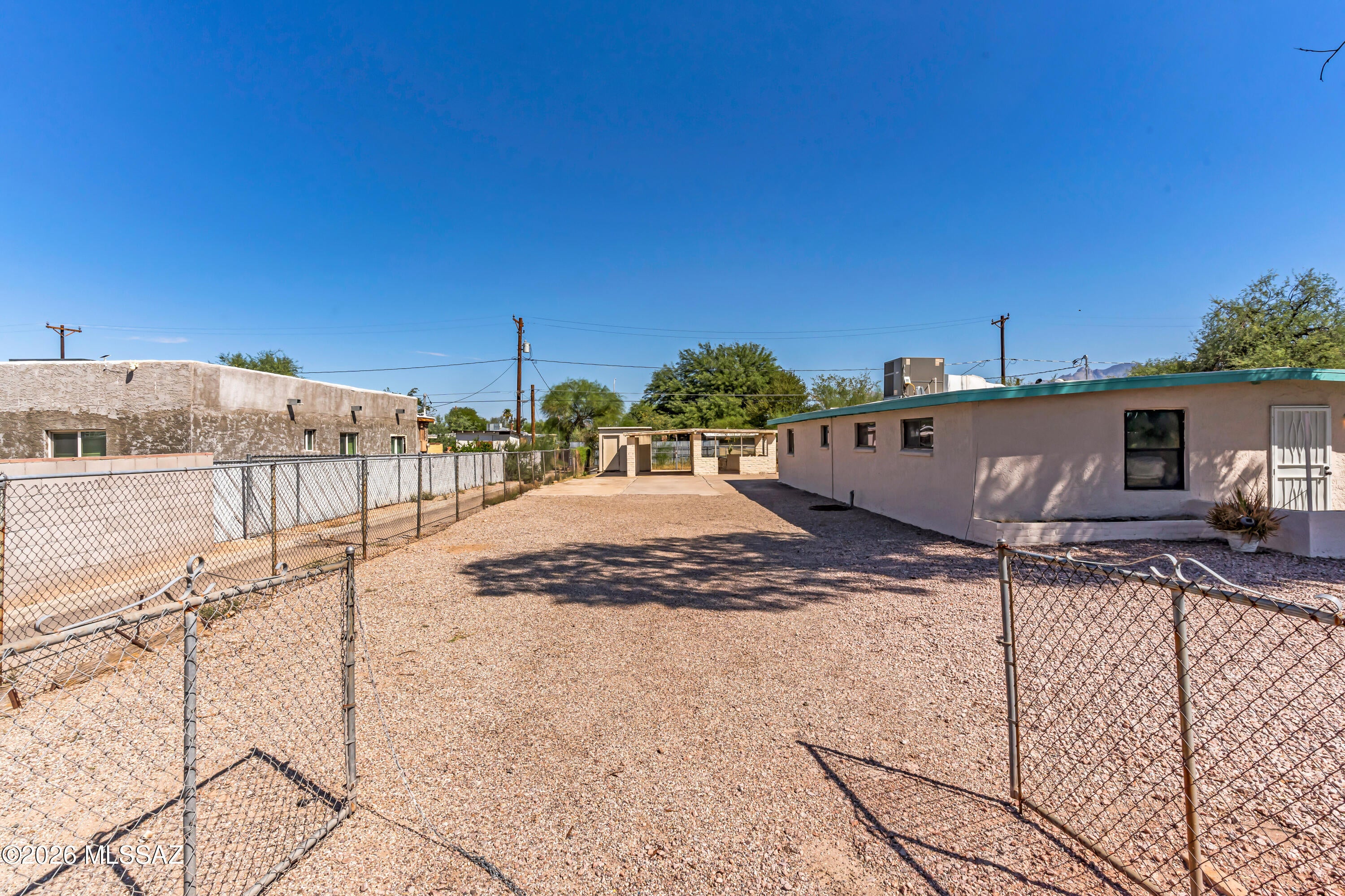 Miracle Mile Manor - Residential