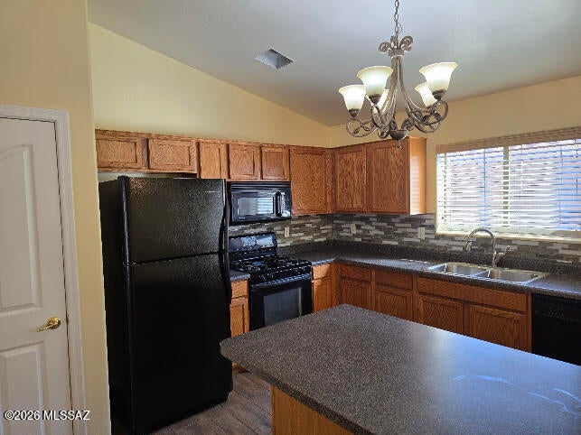 Rancho Del Lago (608-1030) - Residential Lease