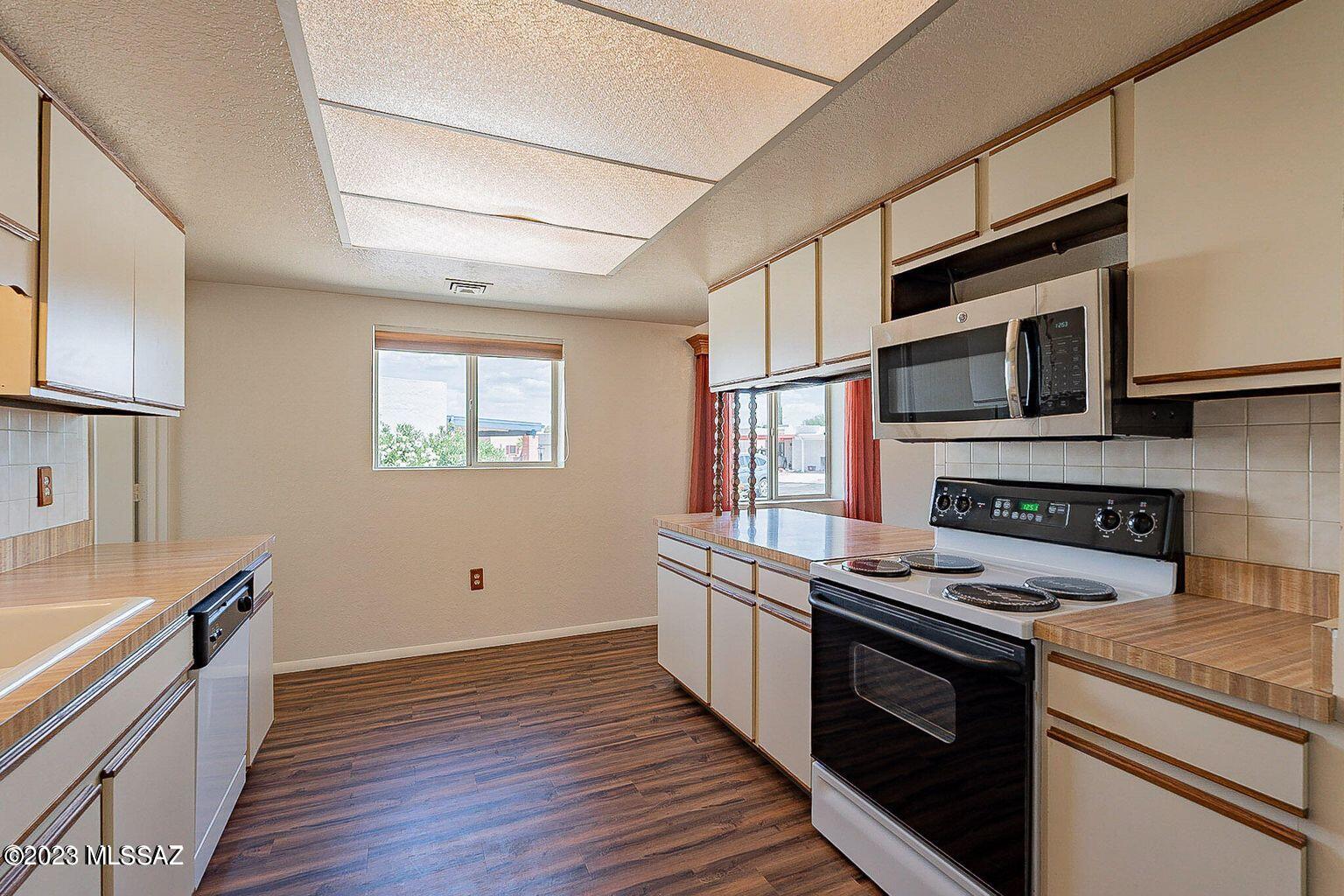 Green Valley Townhouses NO.7 - Residential Lease