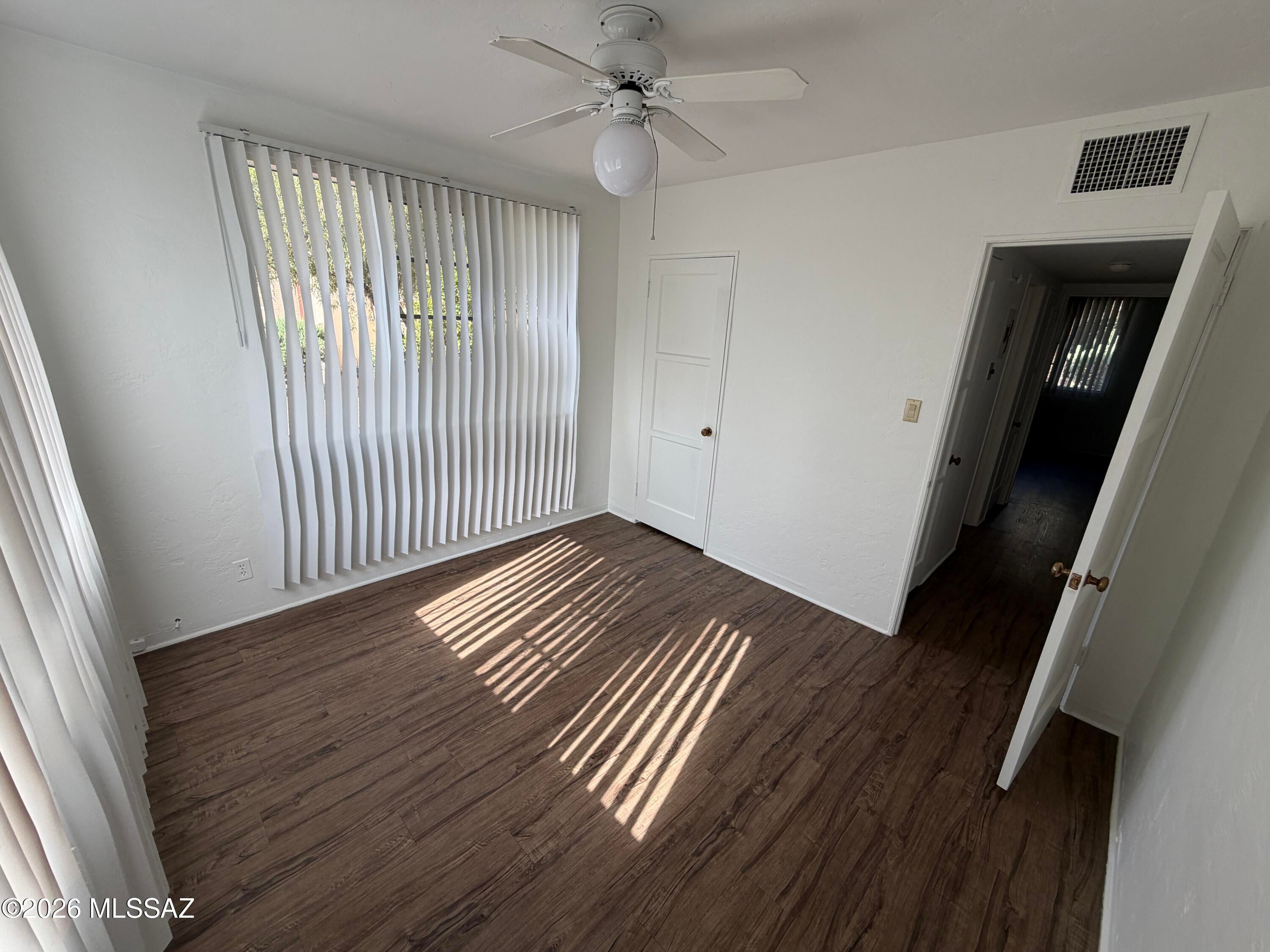 Country Club Manor Condos (1-51) - Residential Lease
