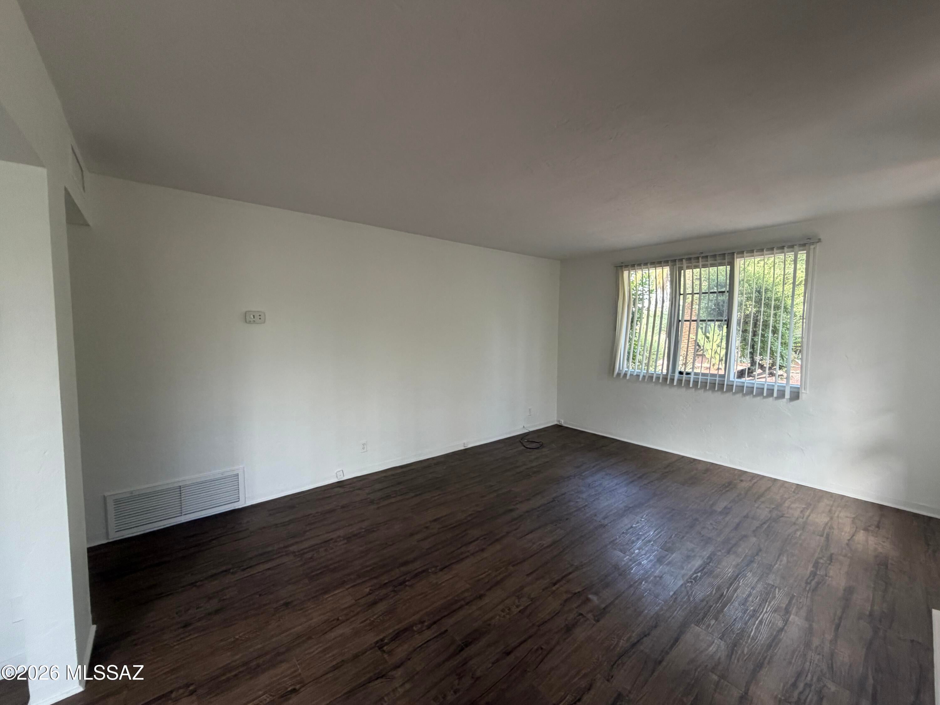 Country Club Manor Condos (1-51) - Residential Lease