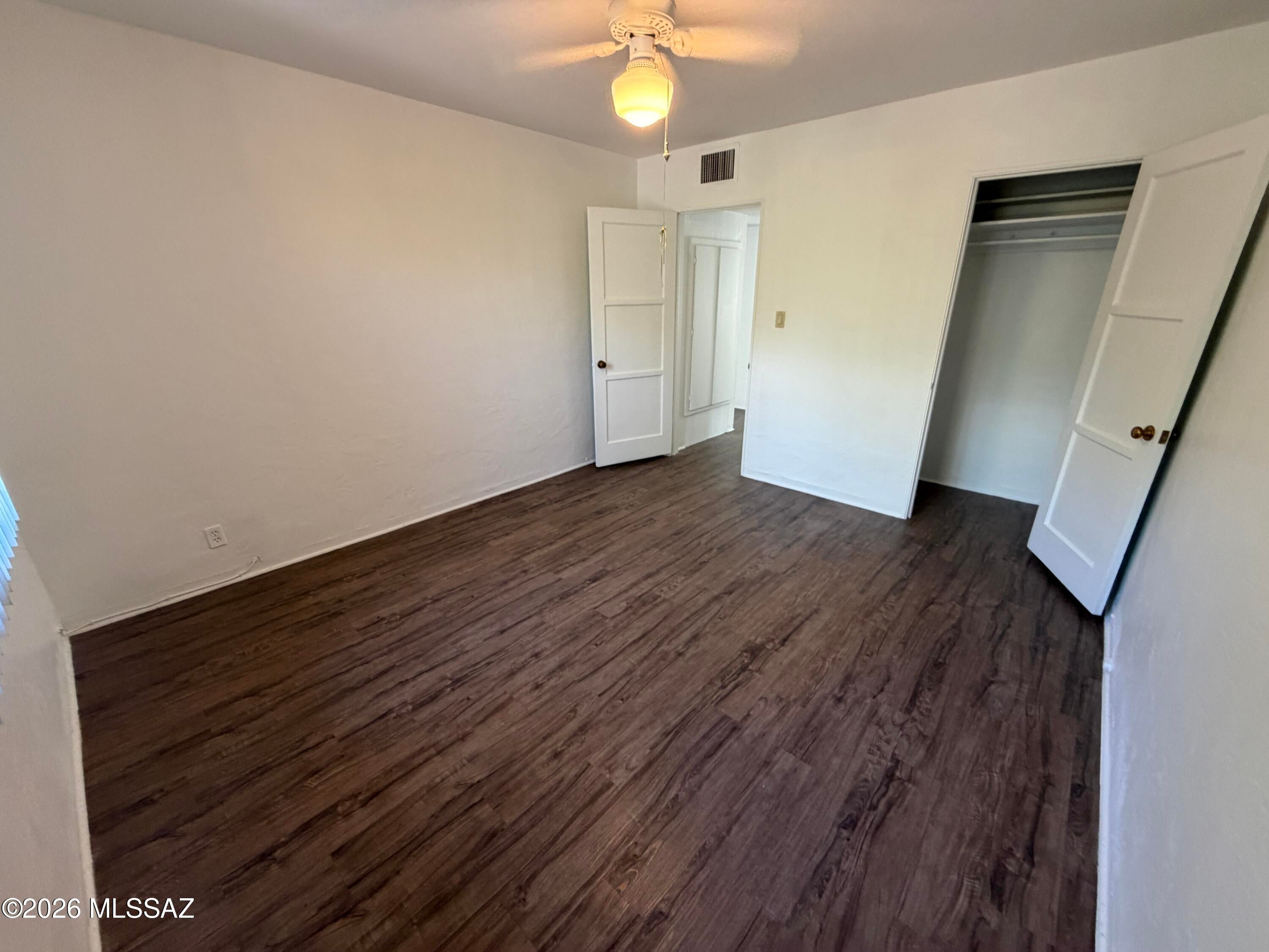 Country Club Manor Condos (1-51) - Residential Lease