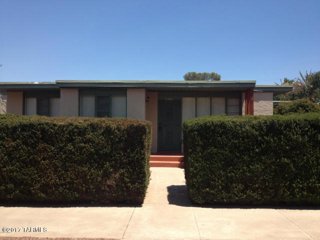 Country Club Manor Condos (1-51) - Residential Lease