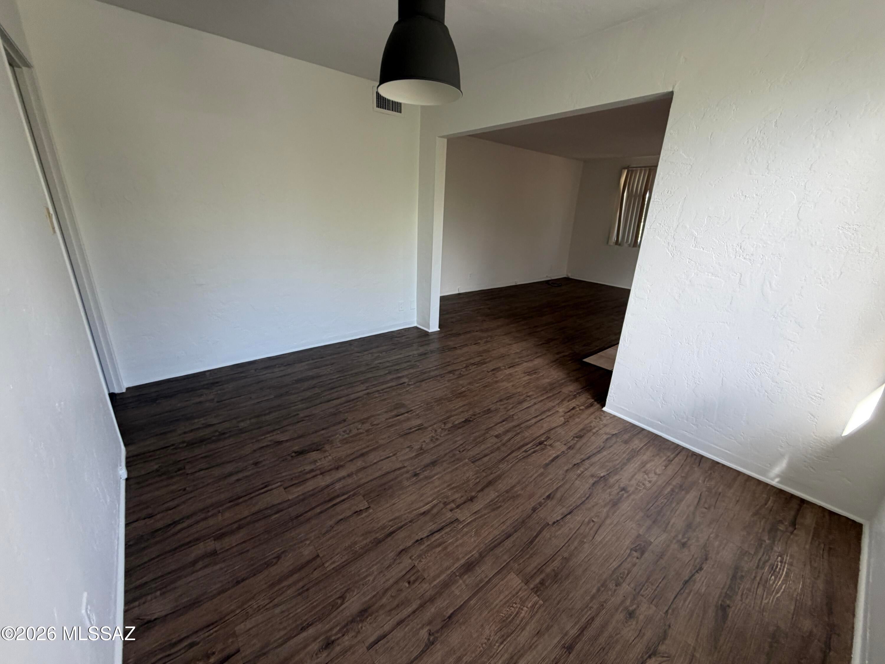 Country Club Manor Condos (1-51) - Residential Lease